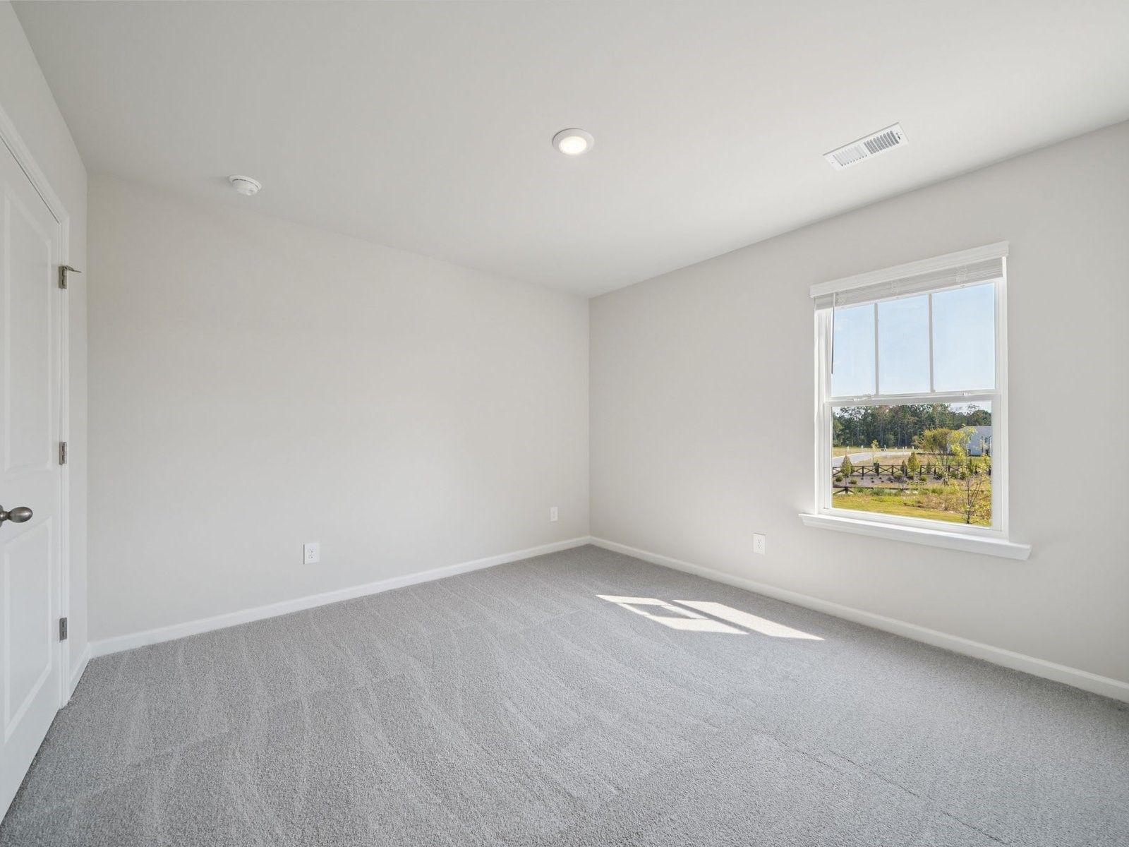 The Oakland floorplan with the Charm White interior package.