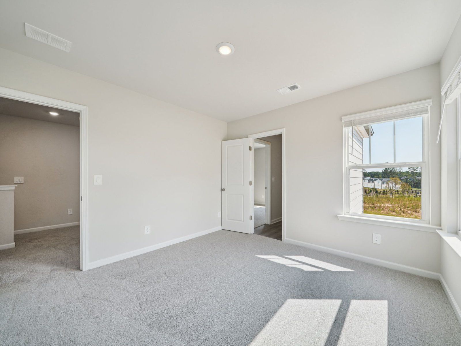 The Oakland floorplan with the Charm White interior package.