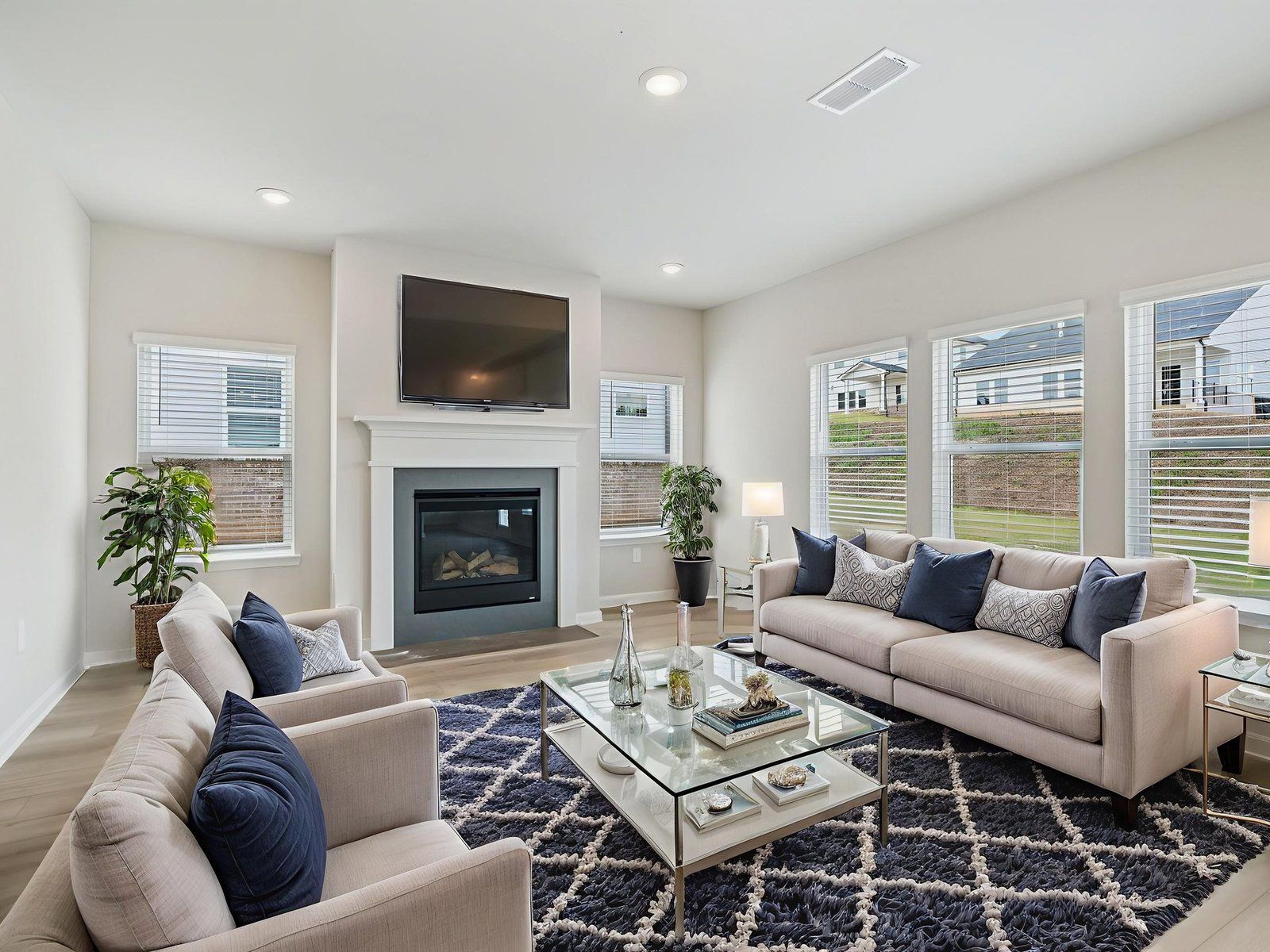 The Dakota floorplan with the Sleek White interior package.