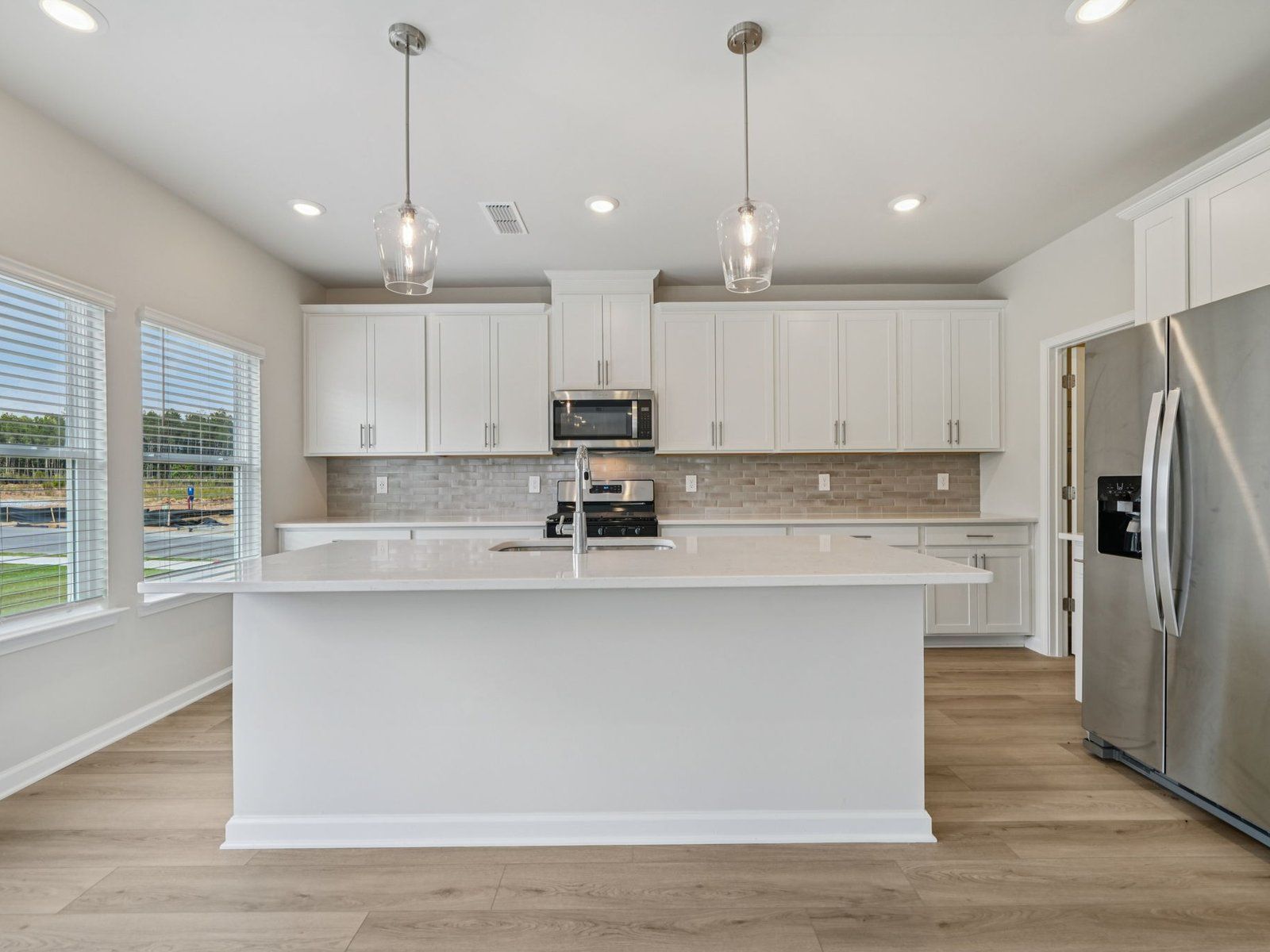 The Dakota floorplan with the Sleek White interior package.