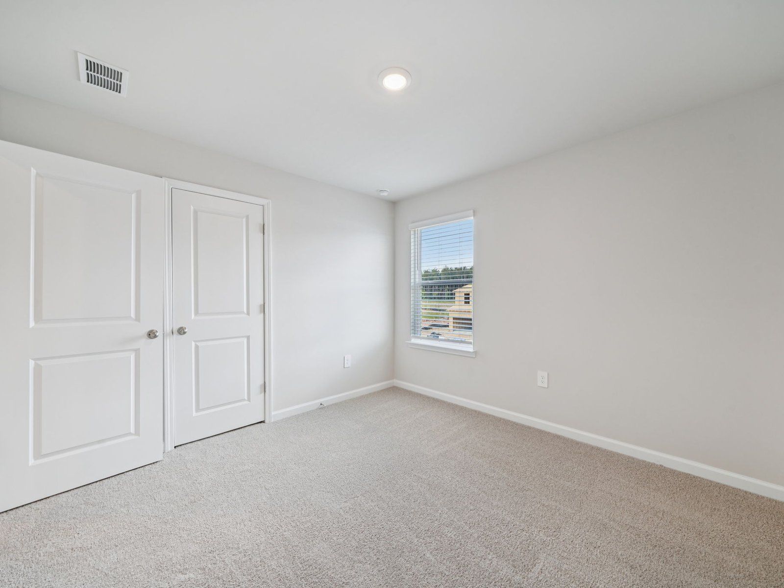 The Dakota floorplan with the Sleek White interior package.
