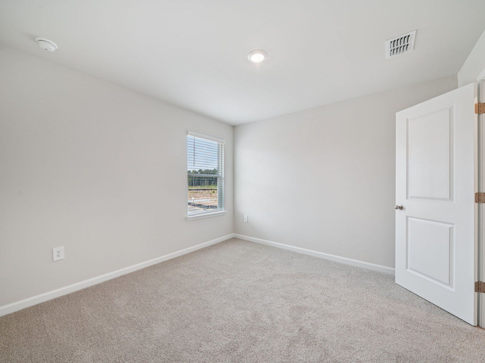 The Dakota floorplan with the Sleek White interior package.