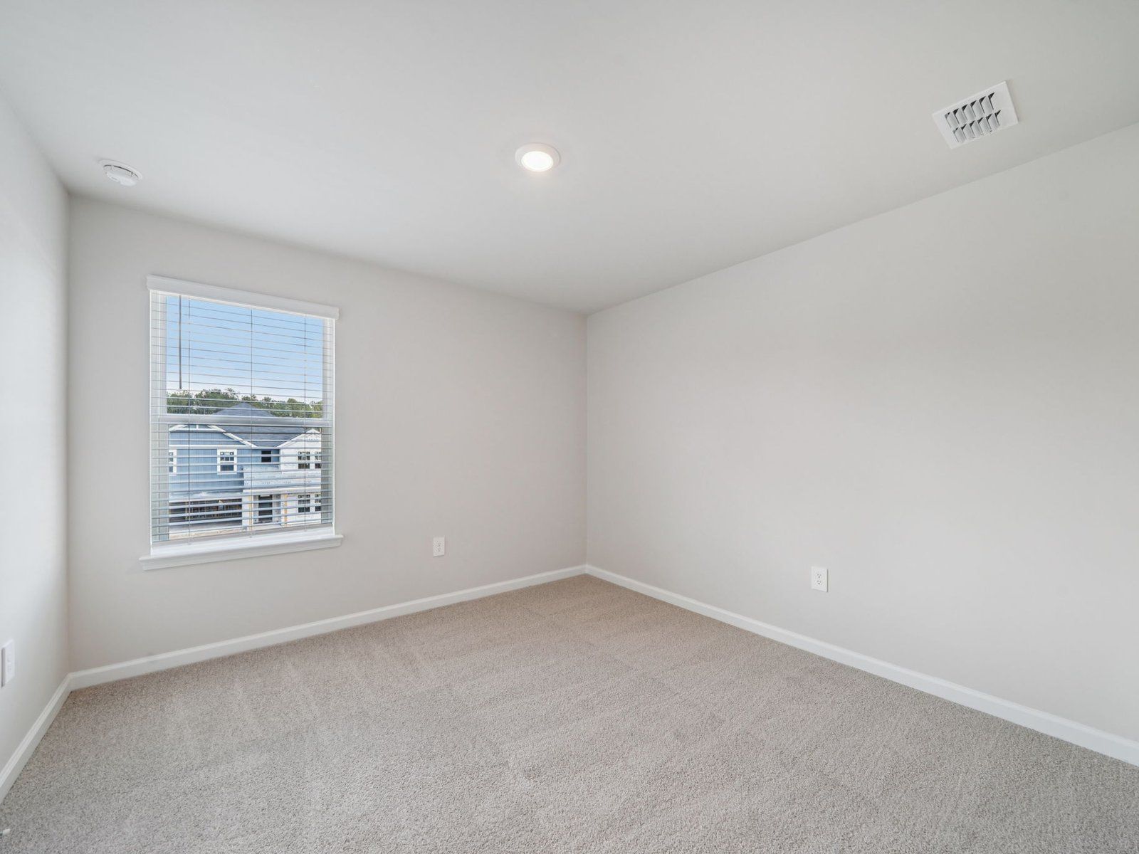The Dakota floorplan with the Sleek White interior package.