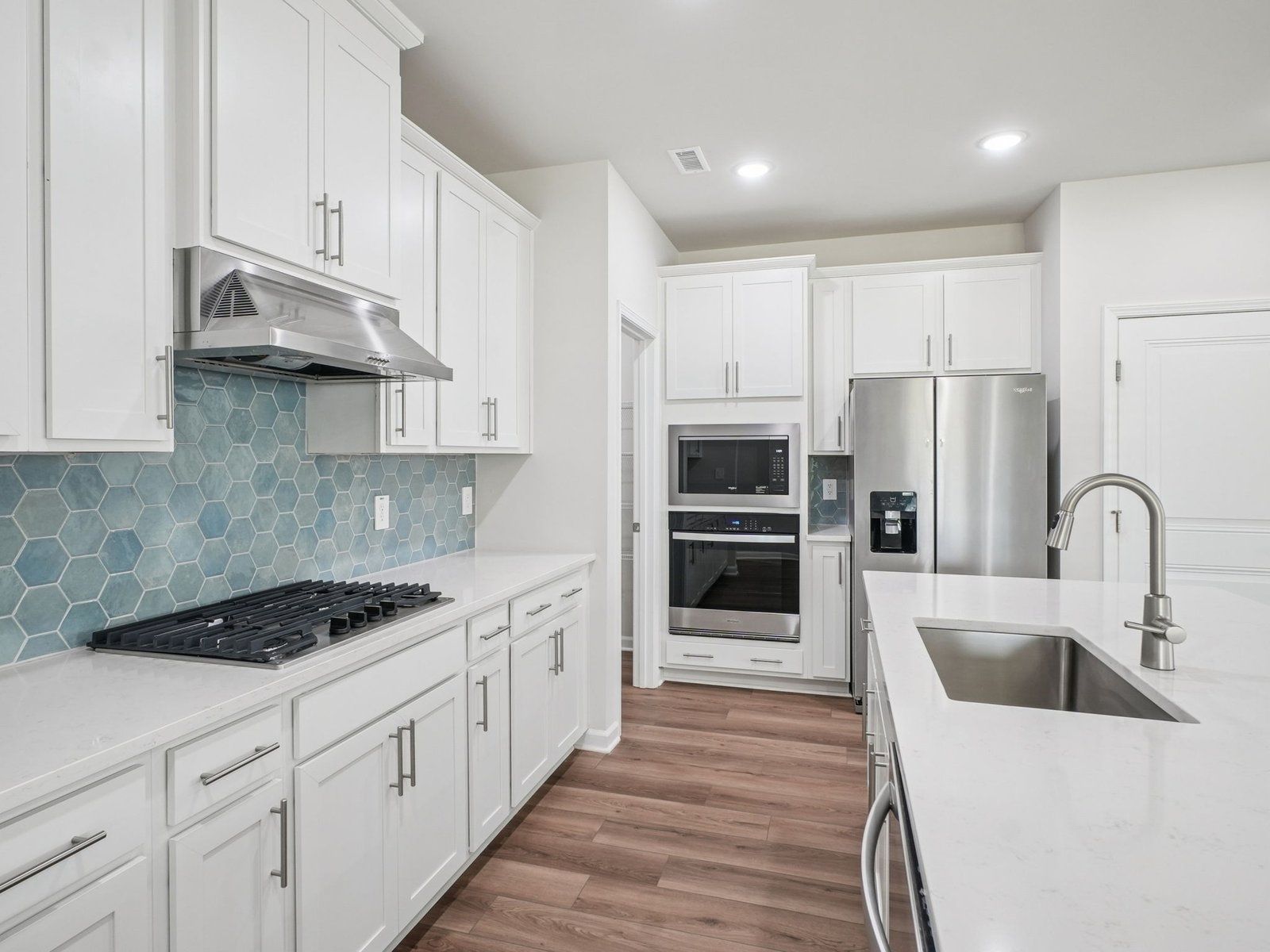 1009 SAINT LAWRENCE DRIVE (Paisley)