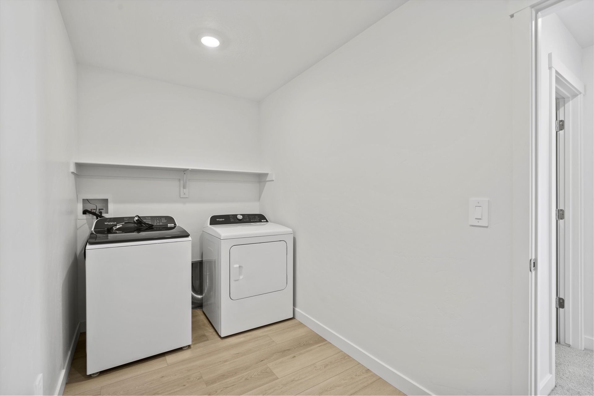 SLC_Willow_#4281_Laundry-Room_B_953-N-200-East-Santaquin-UT.jpg
