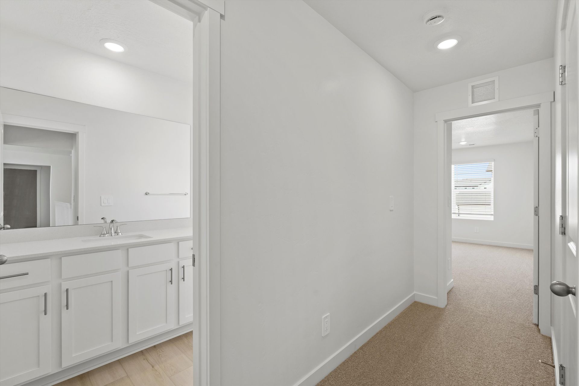 SLC_Willow_#4281_Bathroom_B_953-N-200-East-Santaquin-UT.jpg