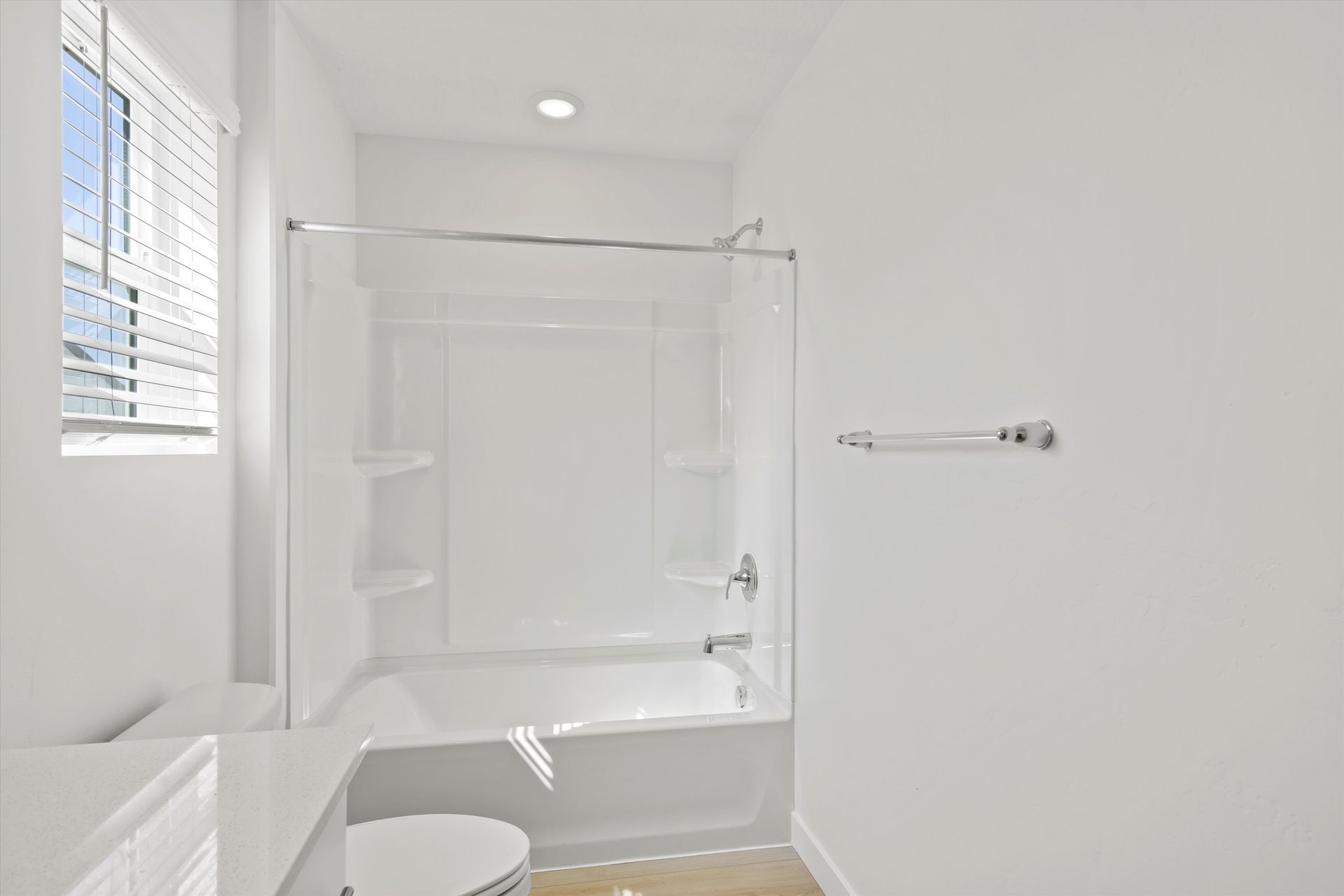 SLC_Willow_#4281_Bathroom_B_953-N-200-East-Santaquin-UT.jpg
