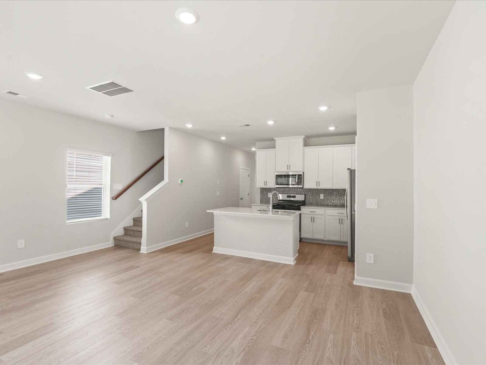 847 ERNEST LANE (Ashton)