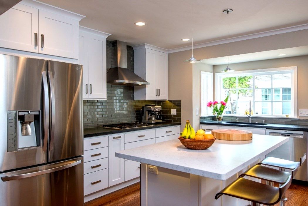 casa en Meyer Renovation, LLC por Meyer Renovation, LLC