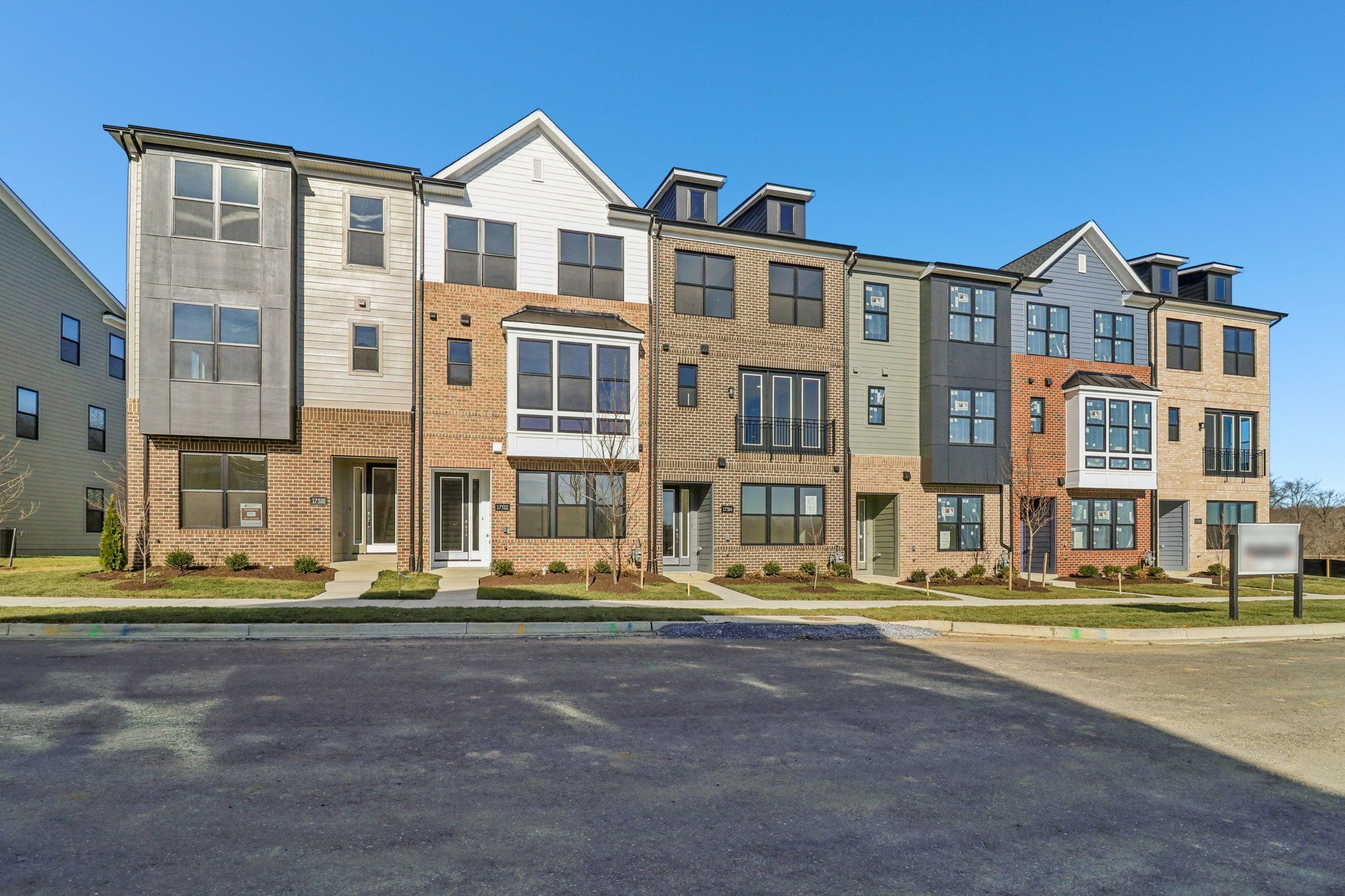 17312 HARDISTY WAY (The Gramercy)