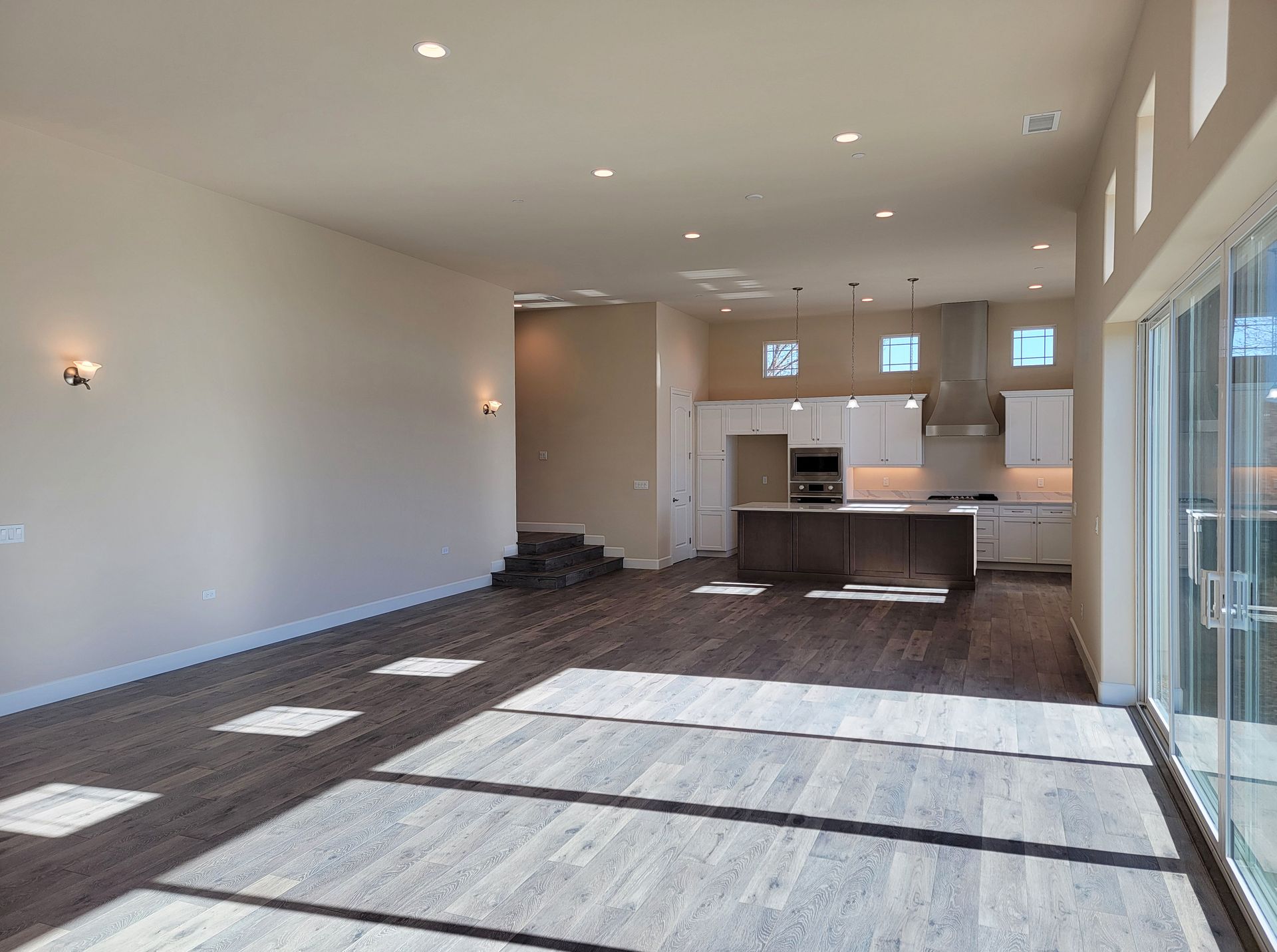 Photo shows different floor plan from same community