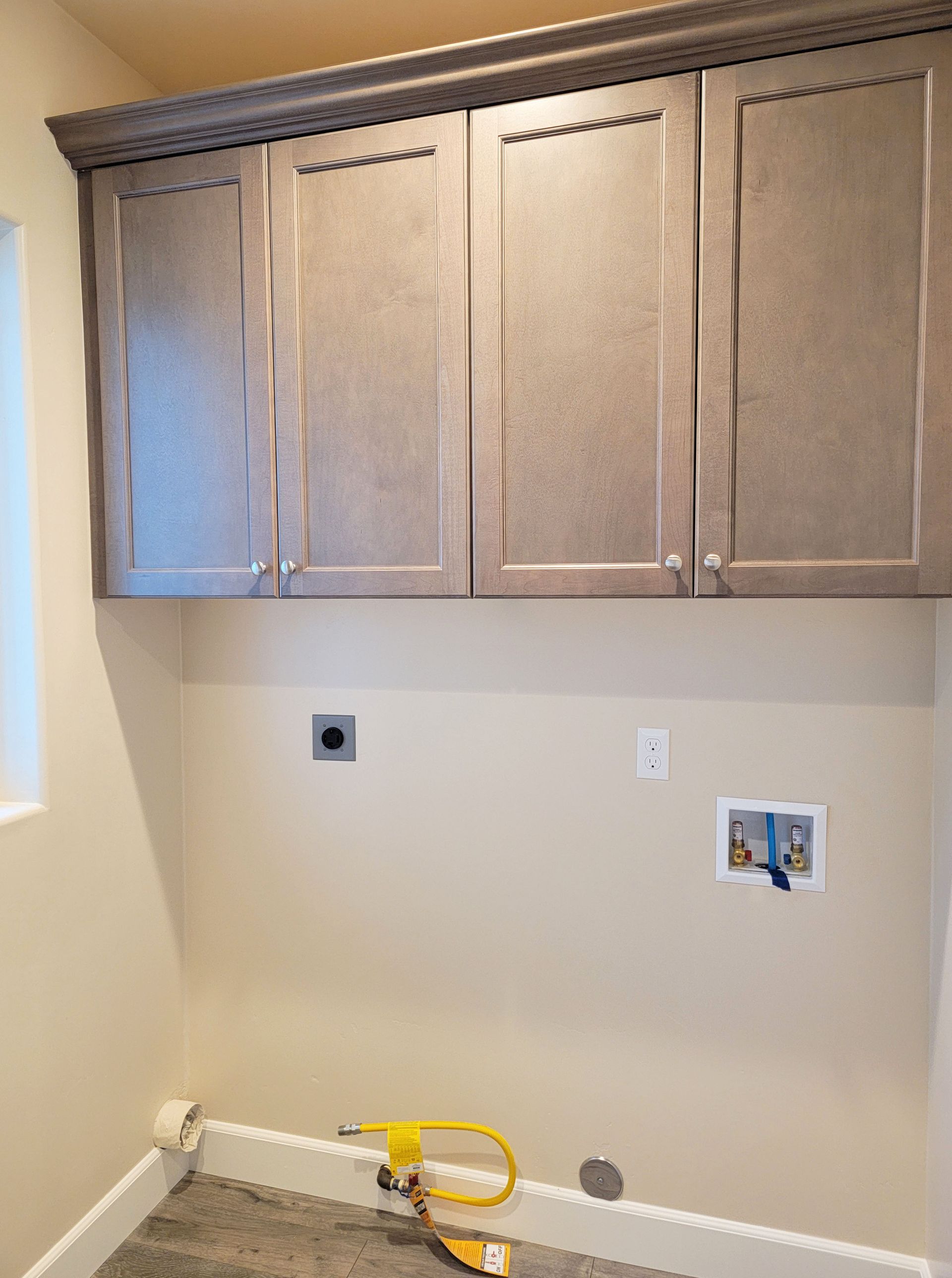 Photo shows different floor plan from same community