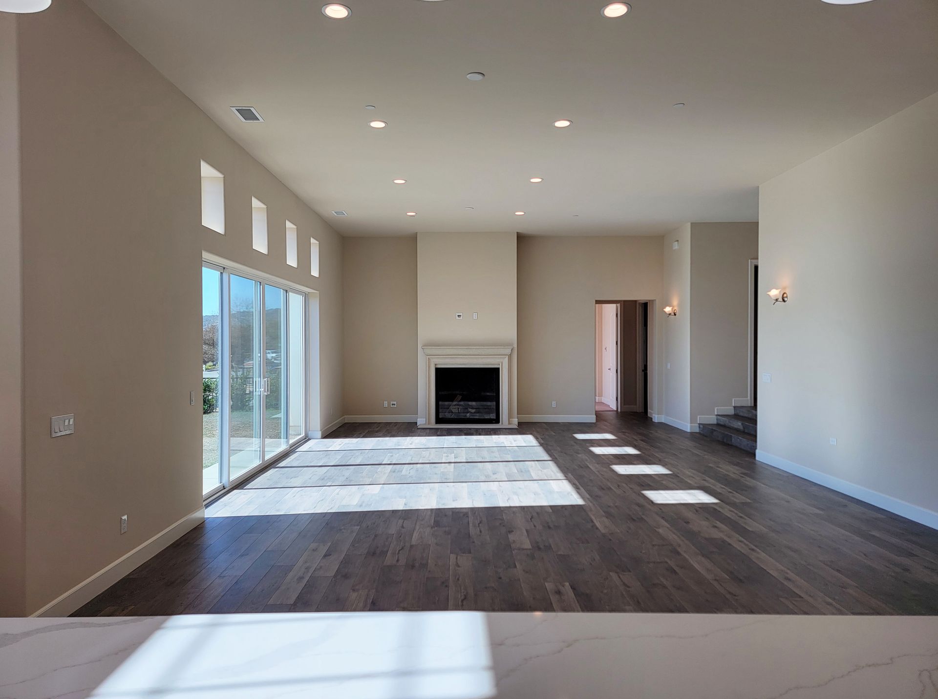 Photo shows different floor plan from same community