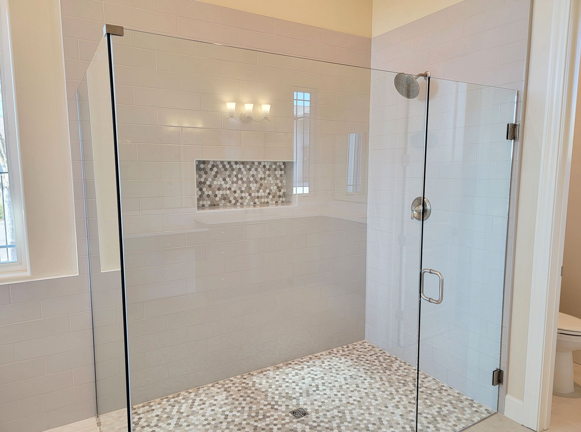 Photo shows different floor plan from same community