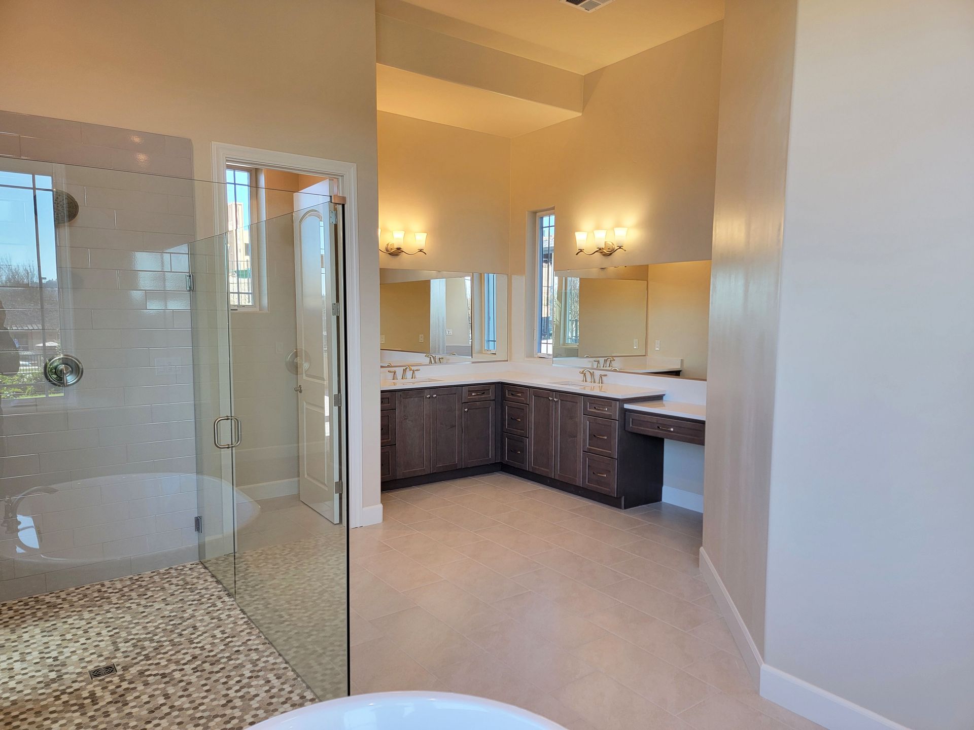 Photo shows different floor plan from same community