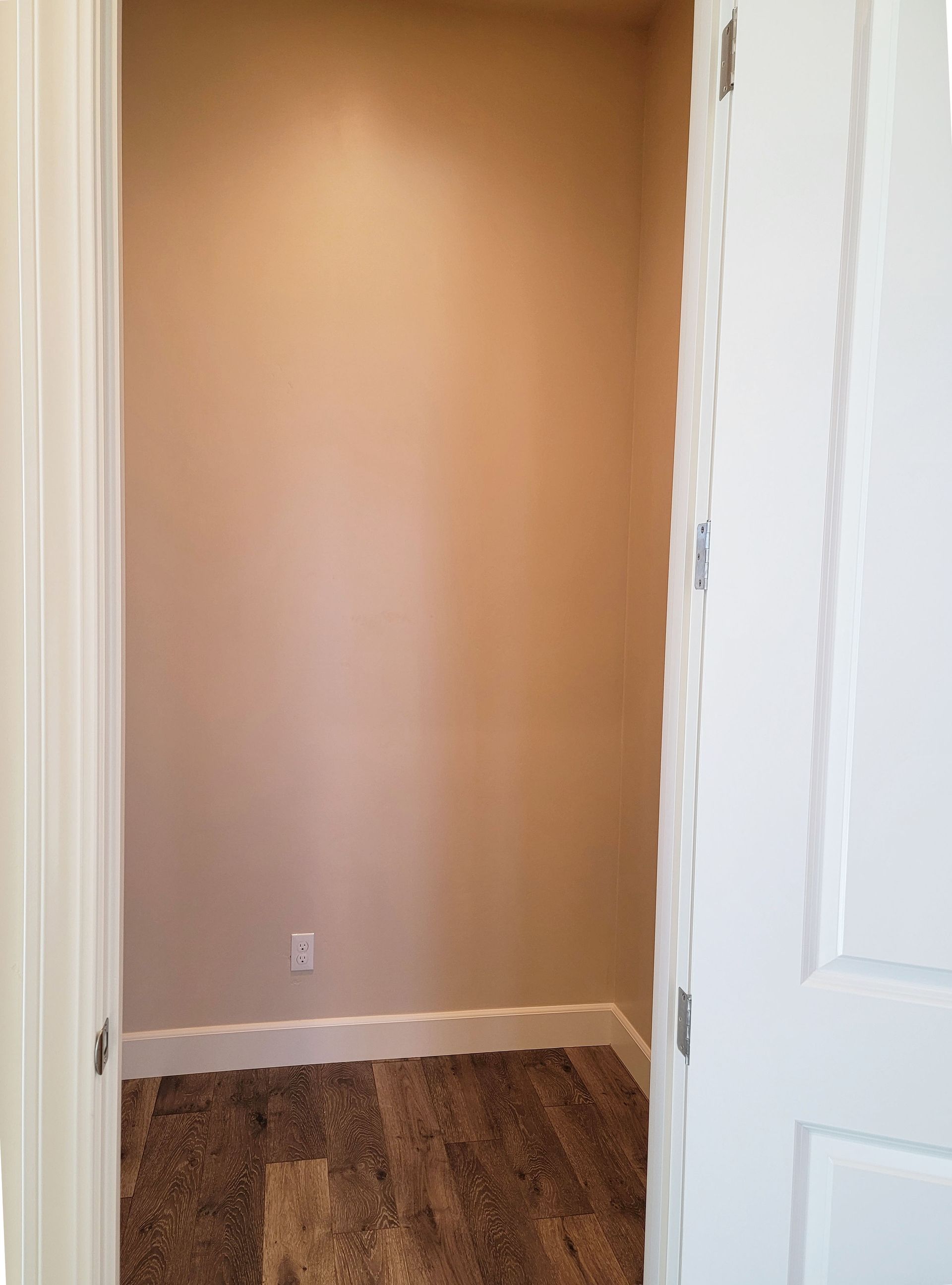 Photo shows different floor plan from same community