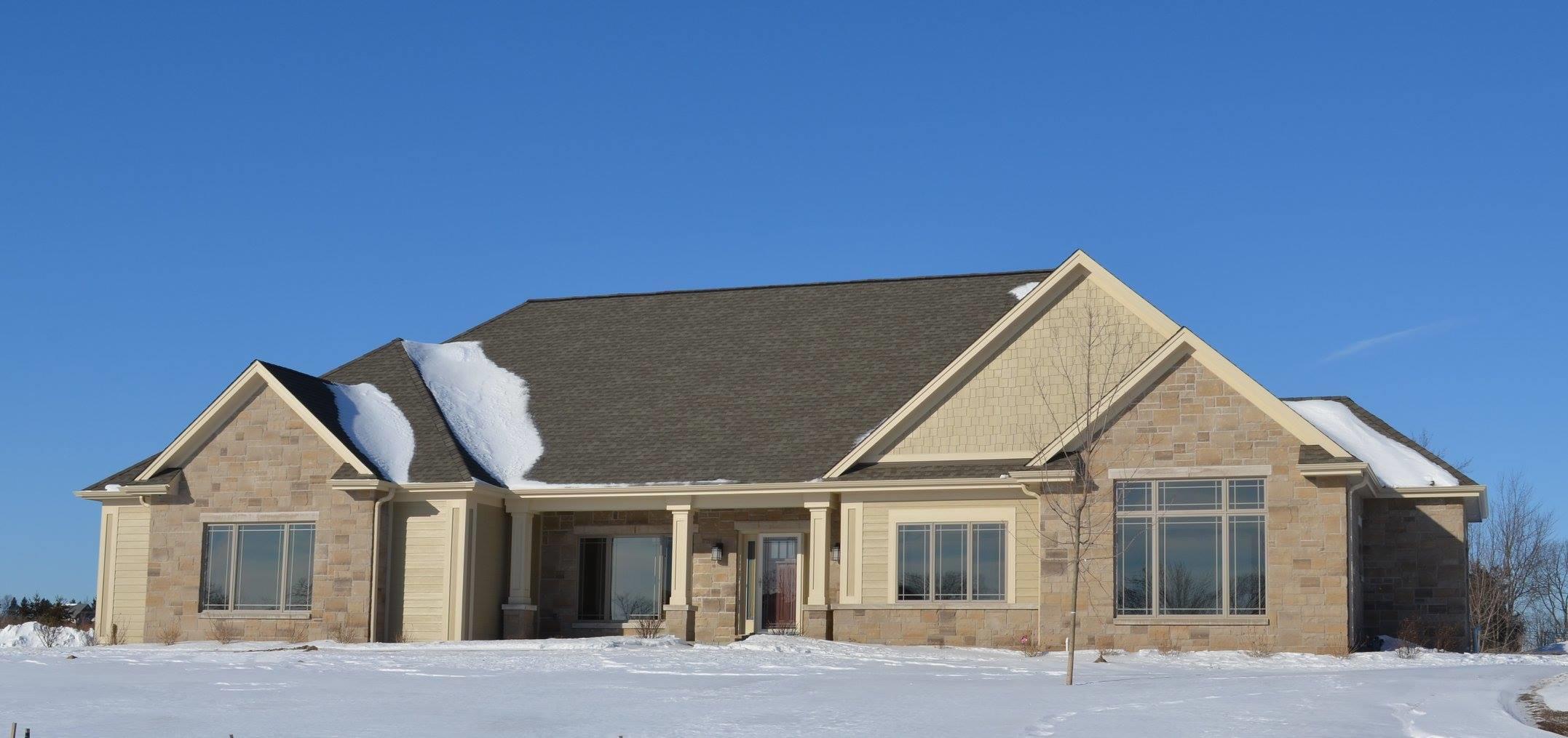 casa en Mikkelson Builders por Mikkelson Builders