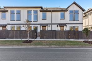 200 W 56th St  2102 (Rainey)