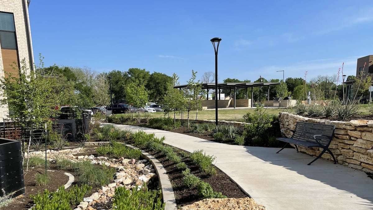 casa en The Grove At Shoal Creek por Milestone Community Builders