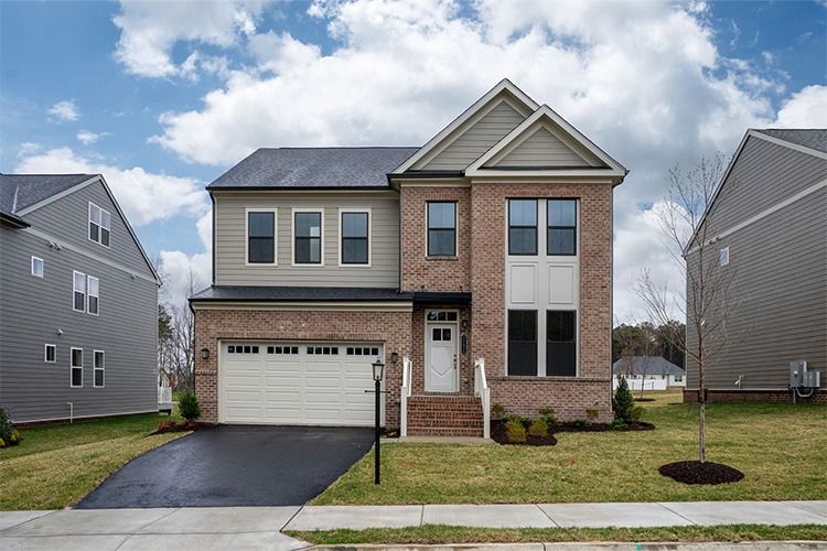 Crosby - Sadler Square: Glen Allen, Virginia - Miller and Smith