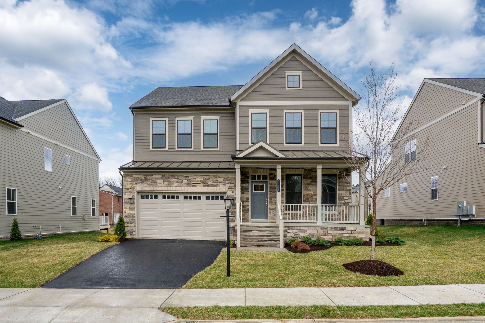 Crosby - Sadler Square: Glen Allen, Virginia - Miller and Smith