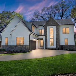 Mills Eloge Homes por Mills Eloge Homes en Charlotte North Carolina