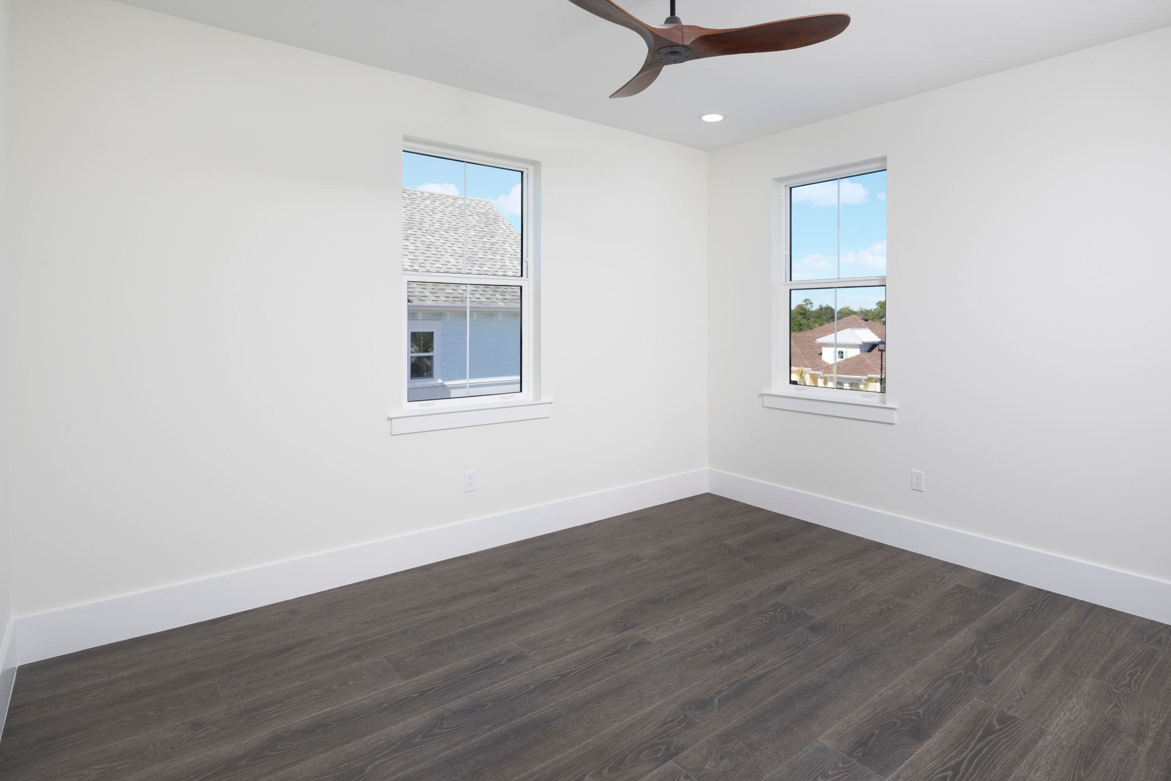 Grand Spinnaker Guest Bedroom 1