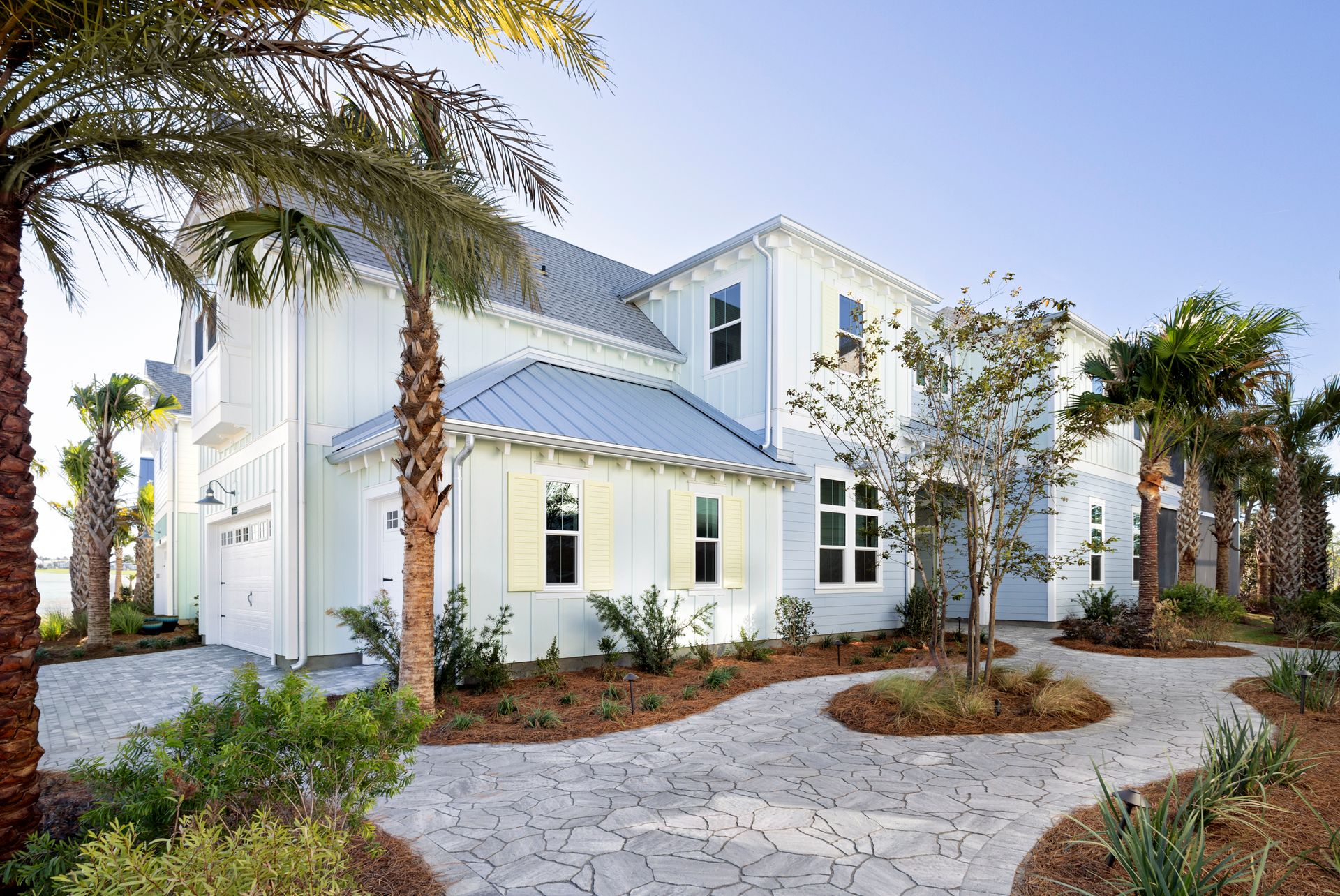 Grand Spinnaker Exterior