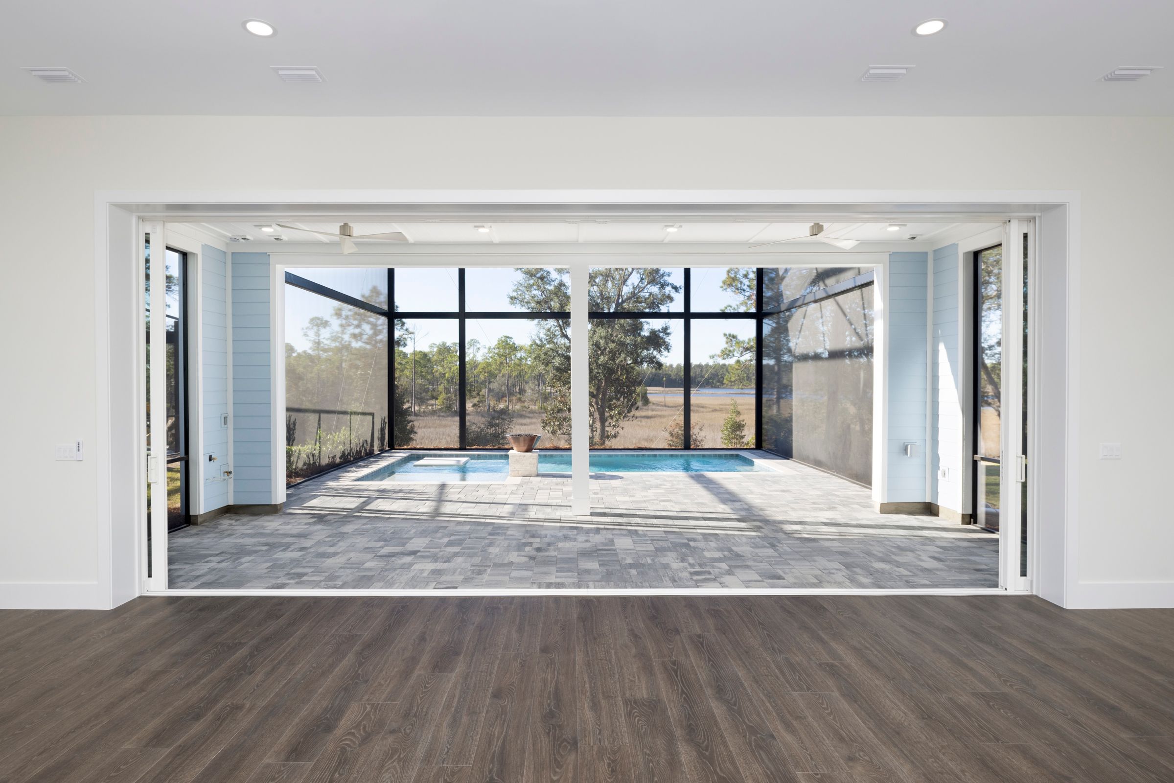 Grand Spinnaker Lanai