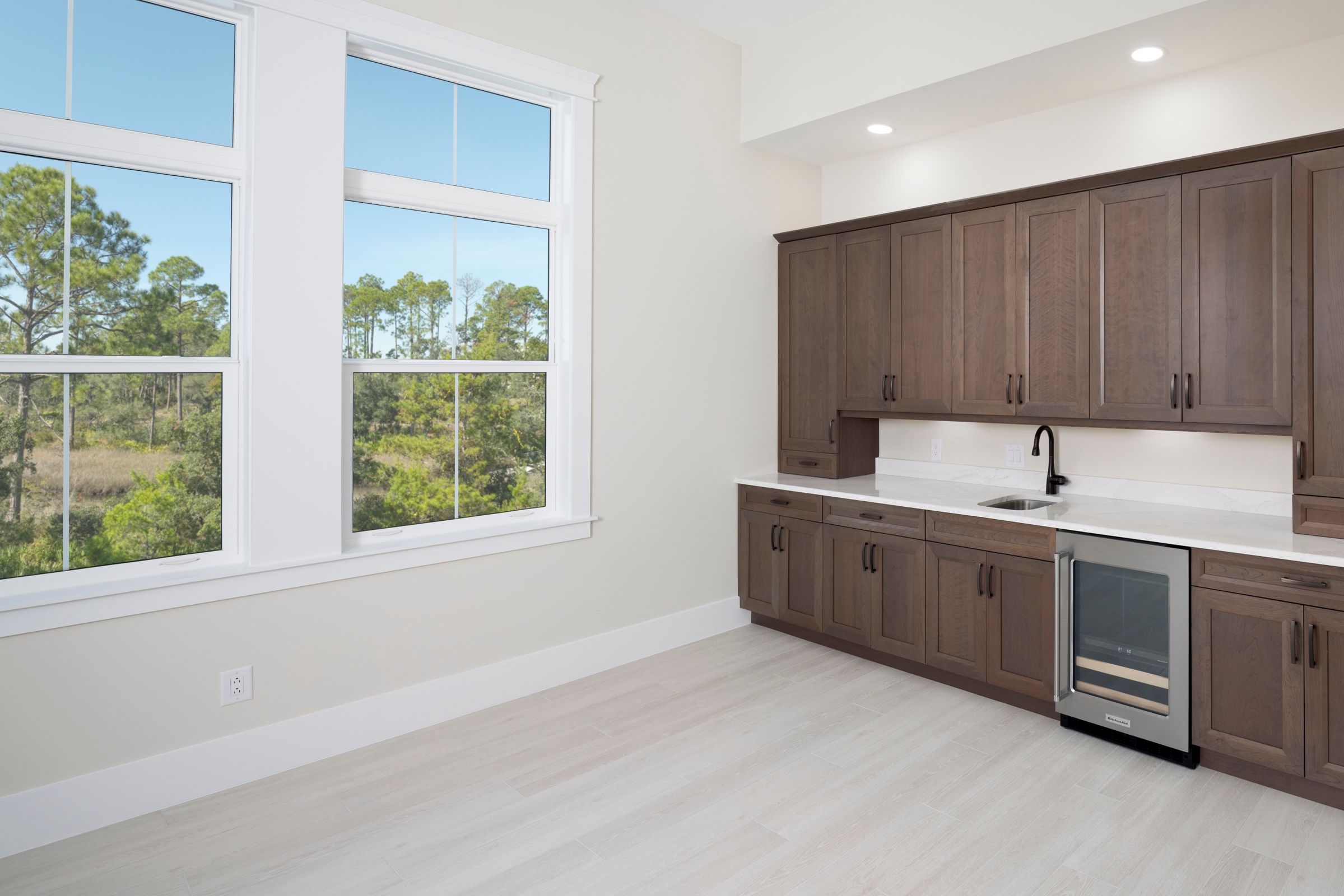 Grand Wayfarer Den/Bar