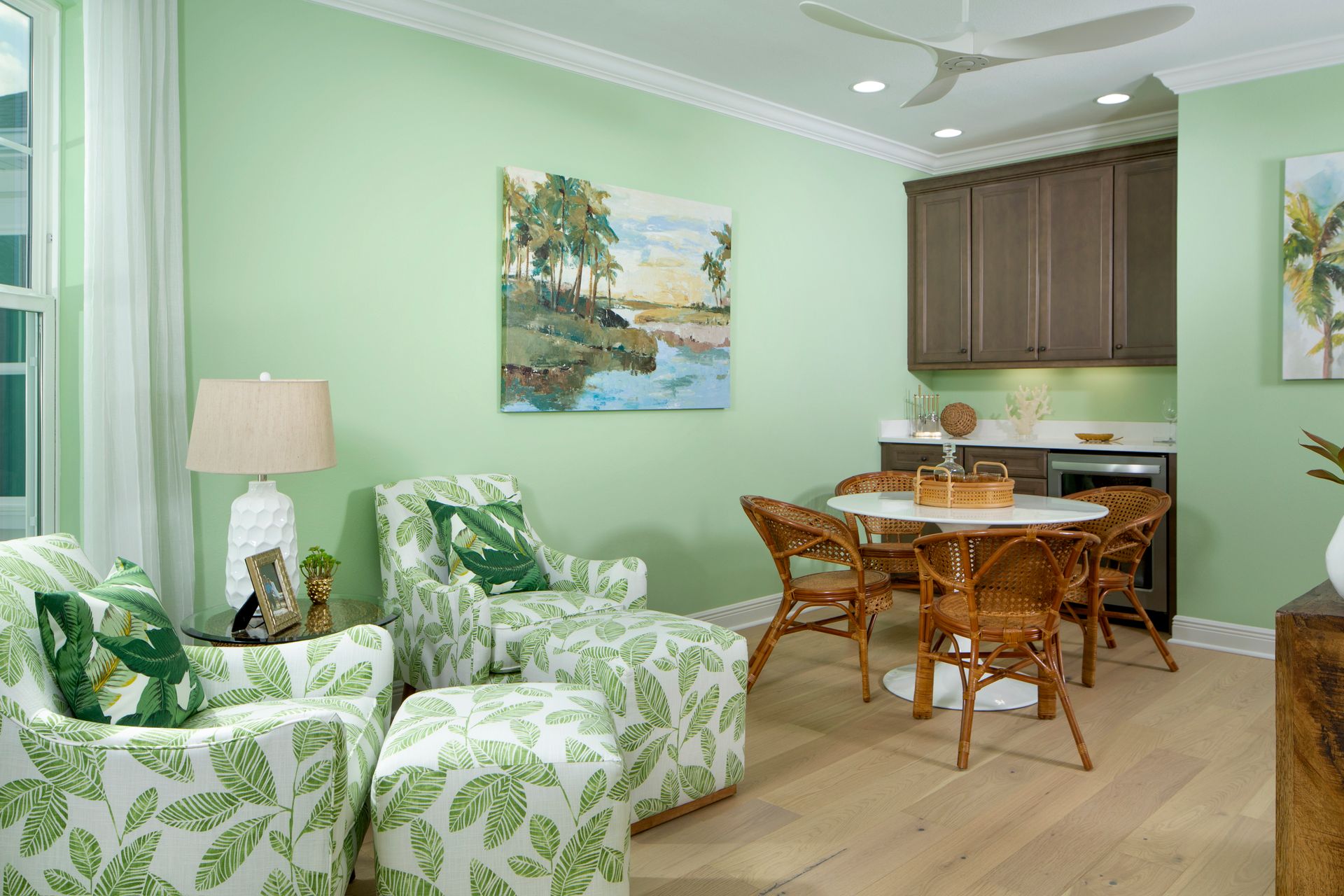 Breeze Bay Den