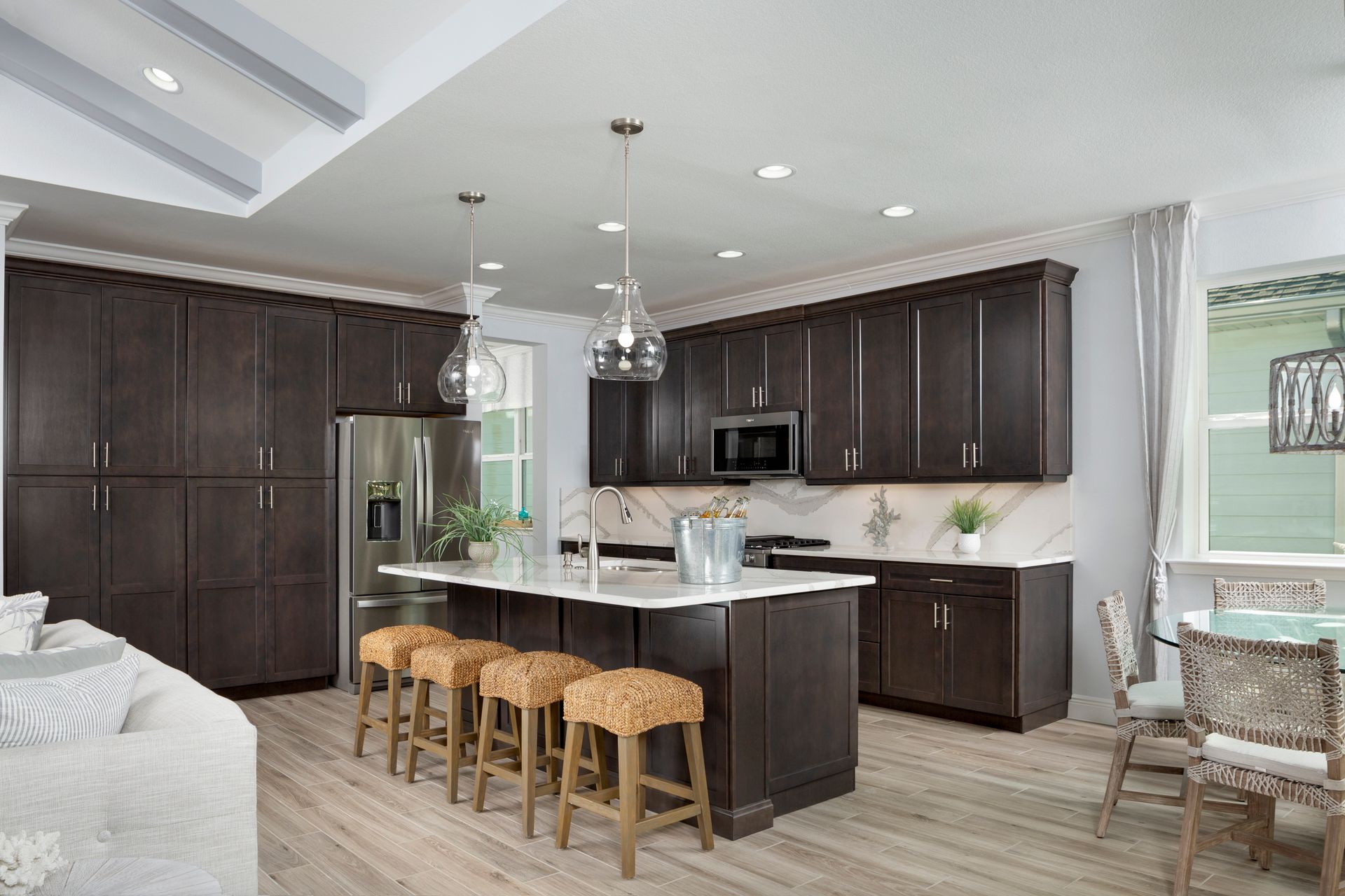 Parrot Kitchen