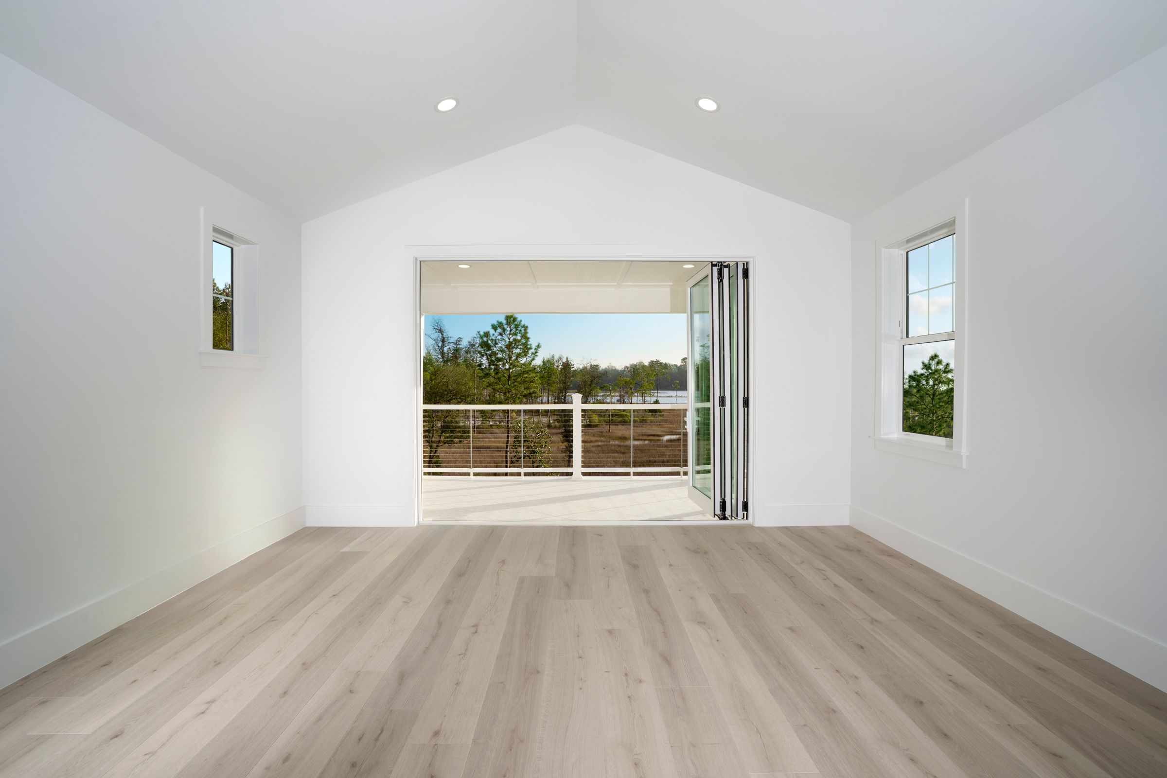 Mainsail Crow's Nest