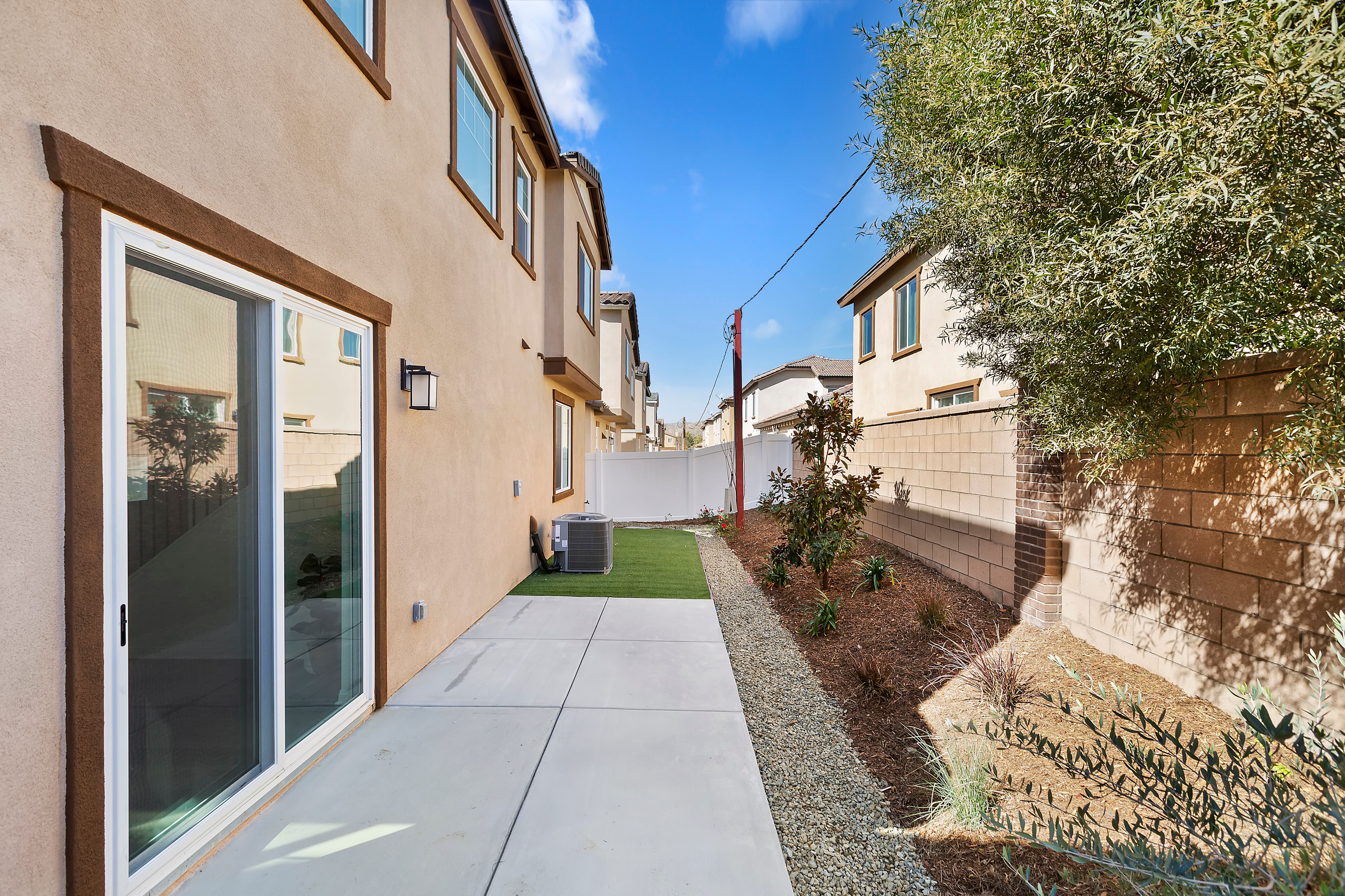 1430 S Kirby St. San Jacinto, CA 92582