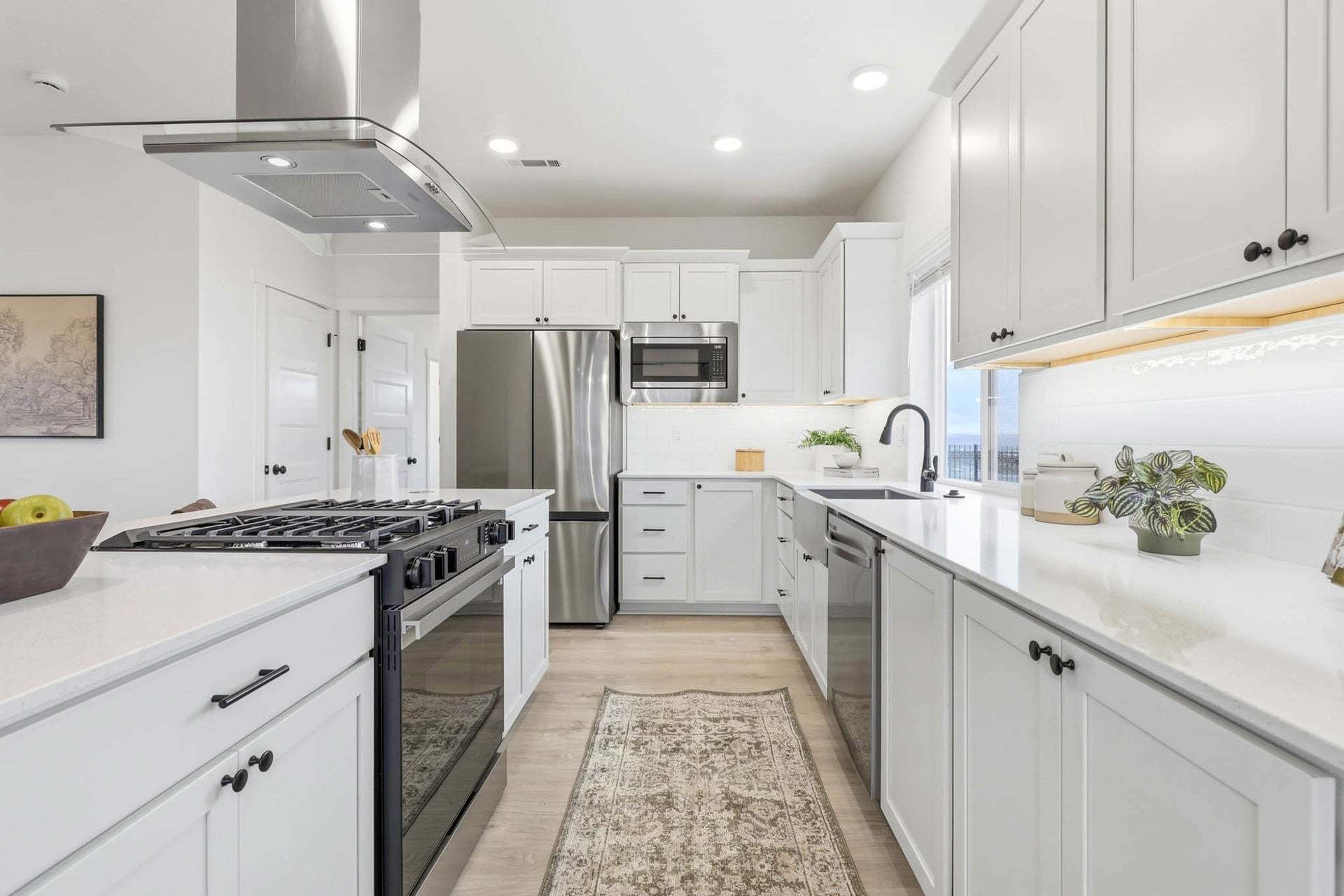 Thielsen Kitchen Island with Range