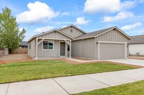 407 NW Monte Vista Ave (Camellia)