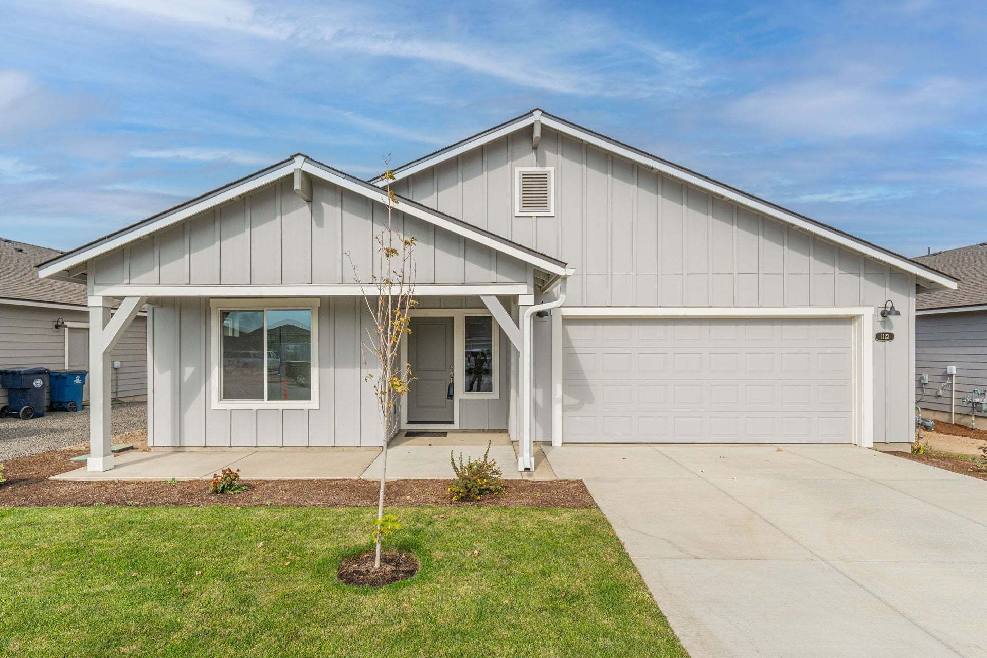 Sycamore - Farmhouse Elevation