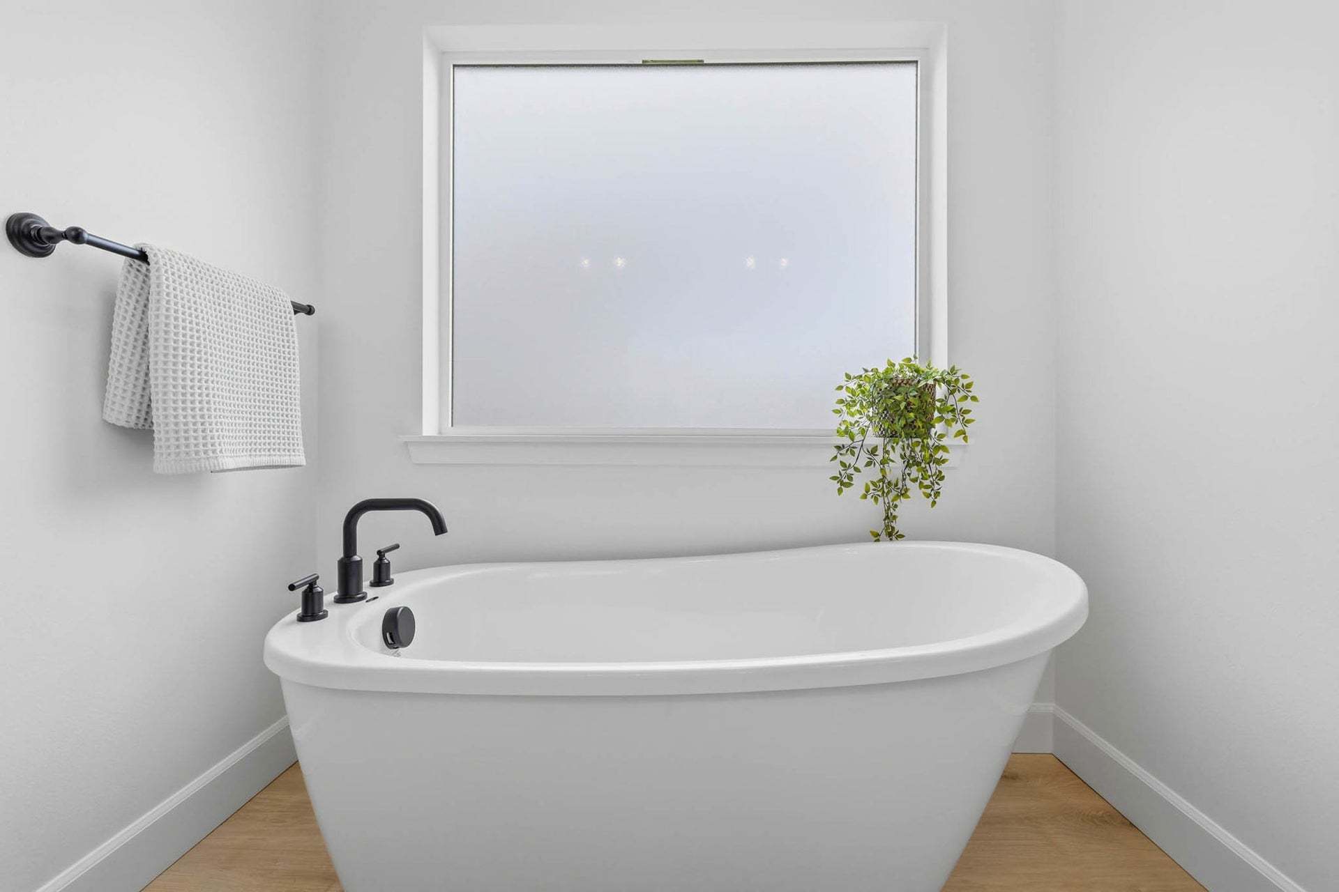 Thielsen Primary Suite Bathroom with Free-standing Tub
