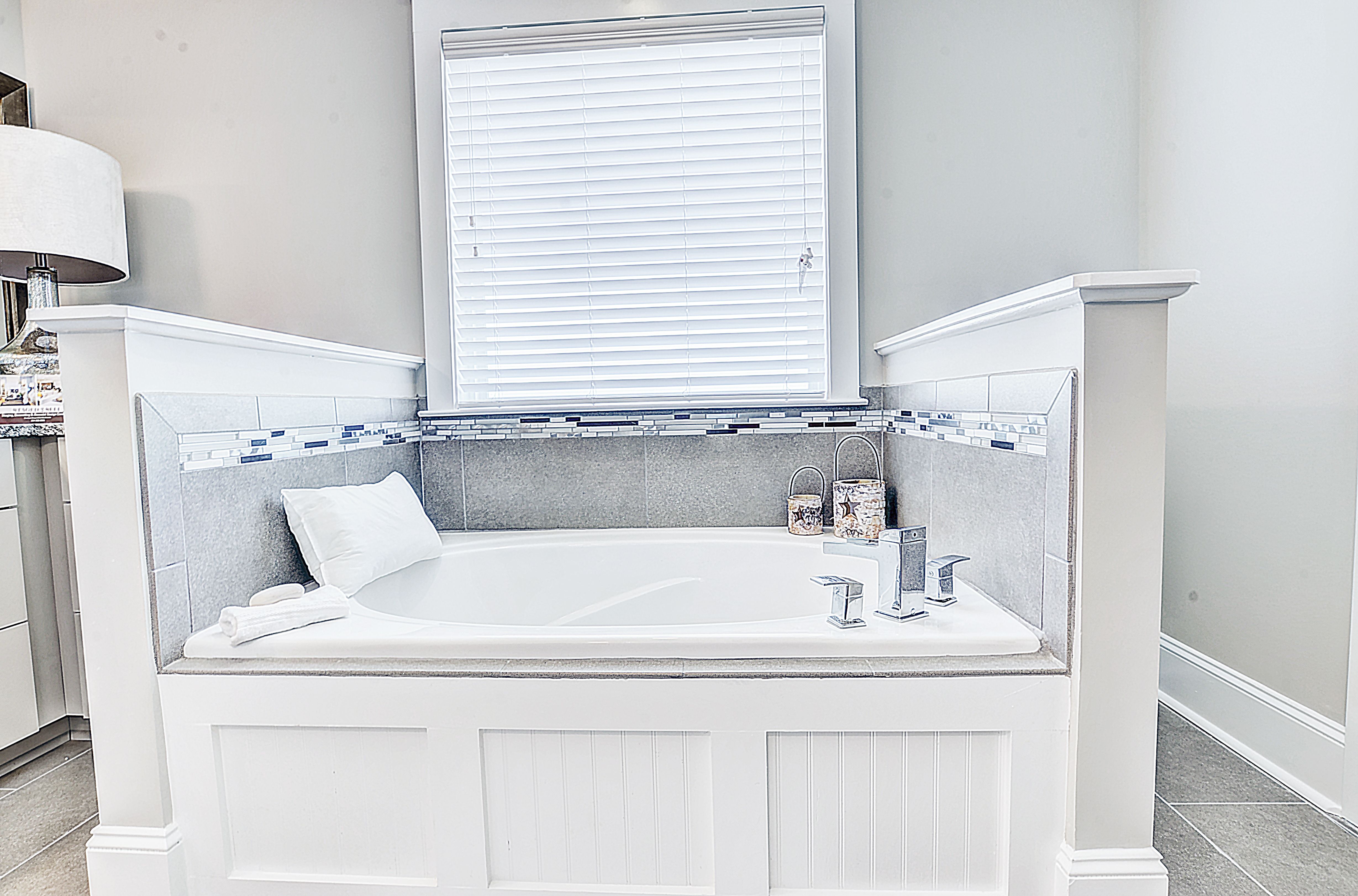 Master Bath Garden Tub