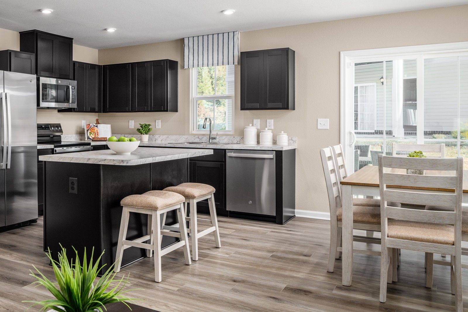 Pine - Townhomes At Briercliff: Hamburg, New York - Ryan Homes