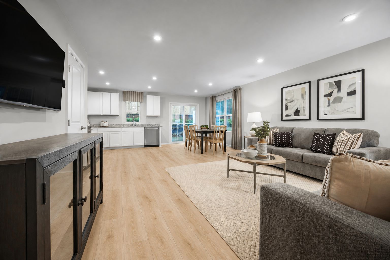 Pine - Renaissance Court: Ontario, New York - Ryan Homes
