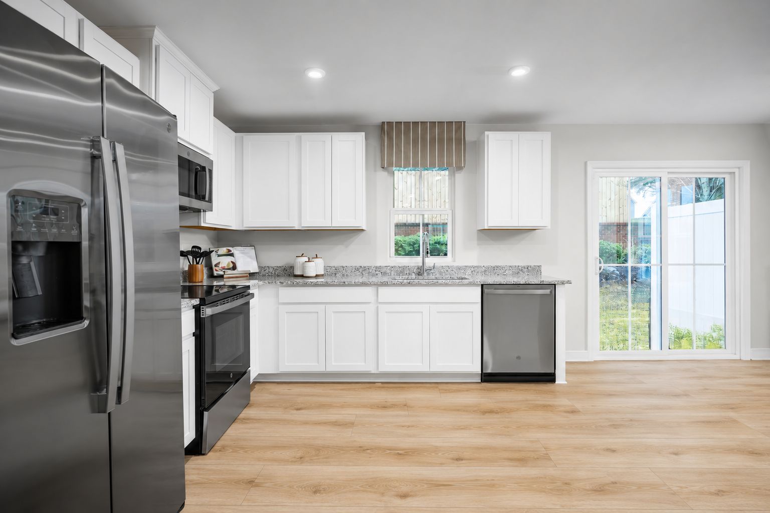 Pine - Renaissance Court: Ontario, New York - Ryan Homes