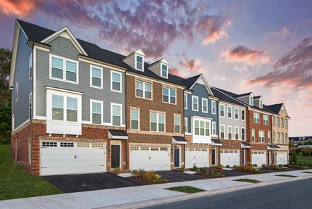 McPherson Grand Front Entry Floor Plan - NVHomes