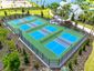 casa en Everly por Neal Signature Homes