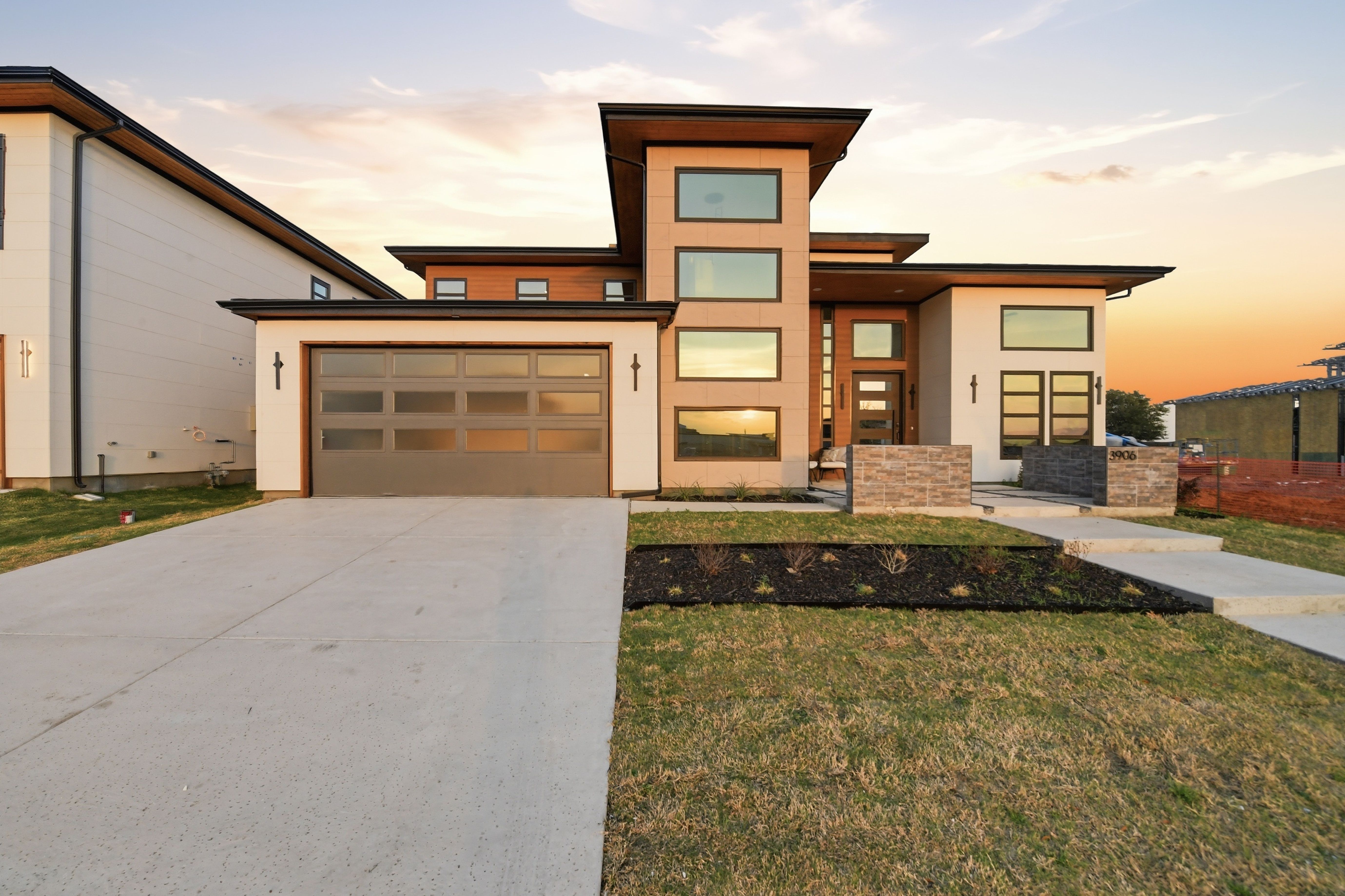 3906 Longhorn Road (Seina Type 1)