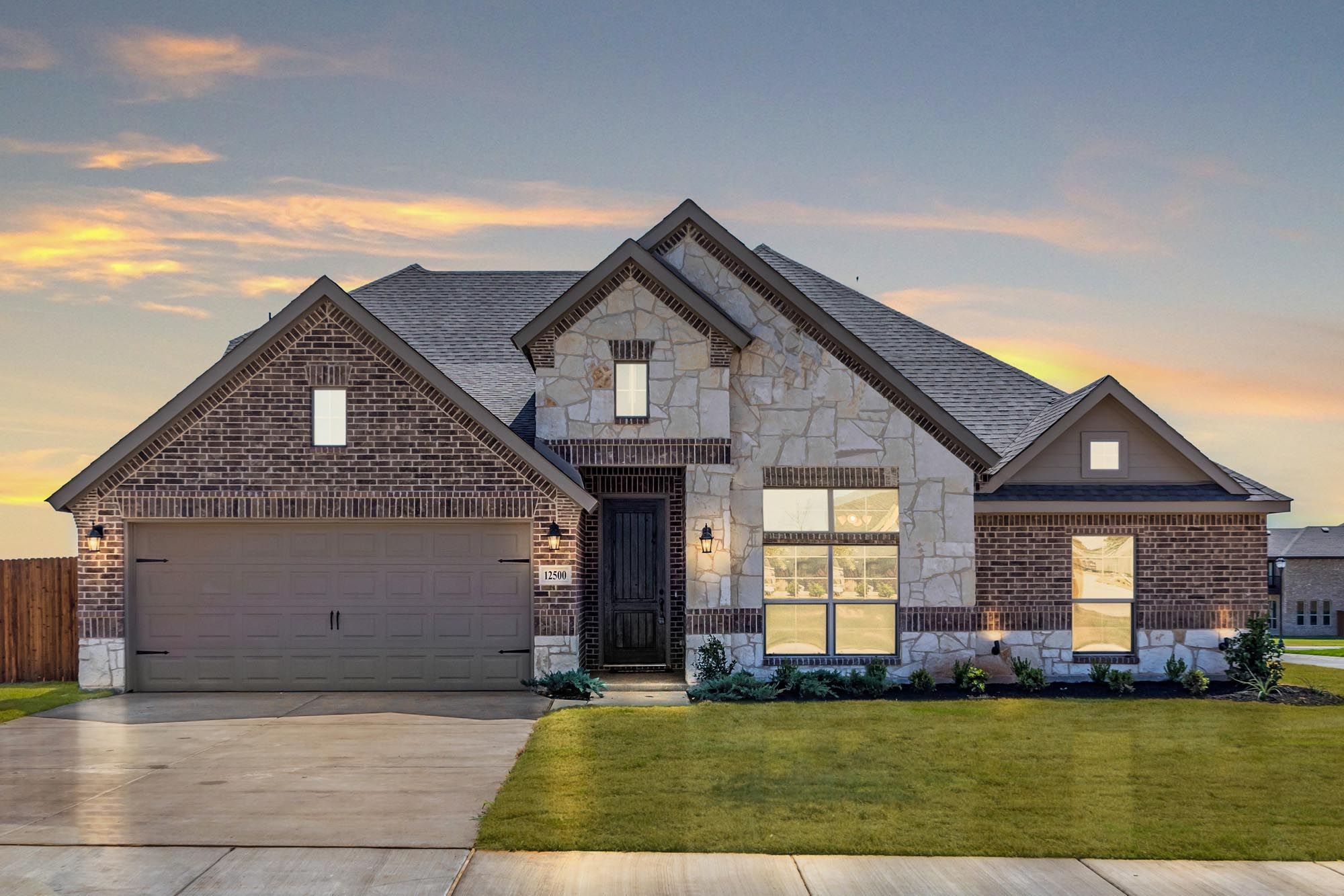 Concept 2393 - Mockingbird Hills: Joshua, Texas - Risewell Homes