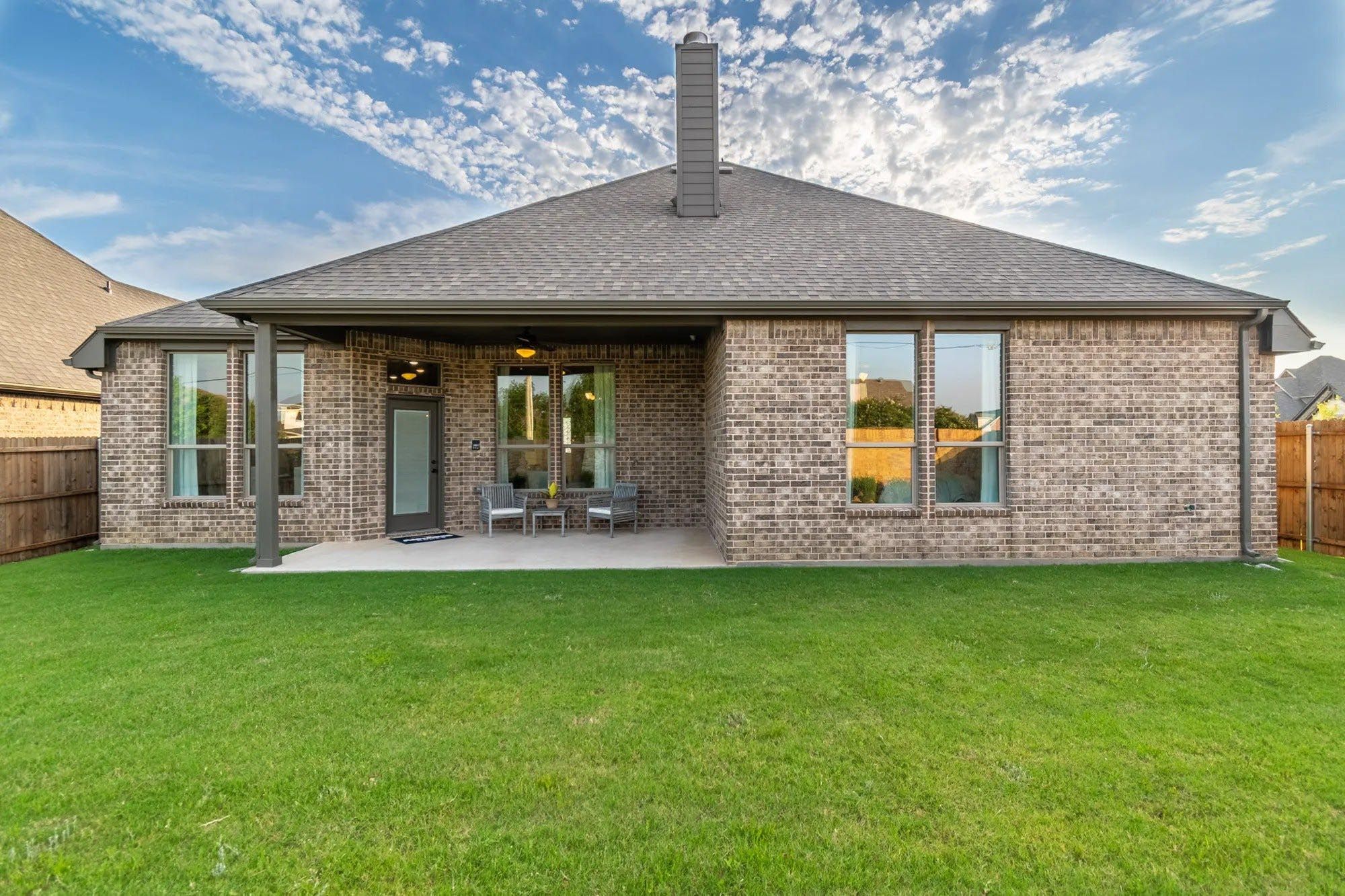 Concept 2267 - Belle Meadows: Cleburne, Texas - Risewell Homes