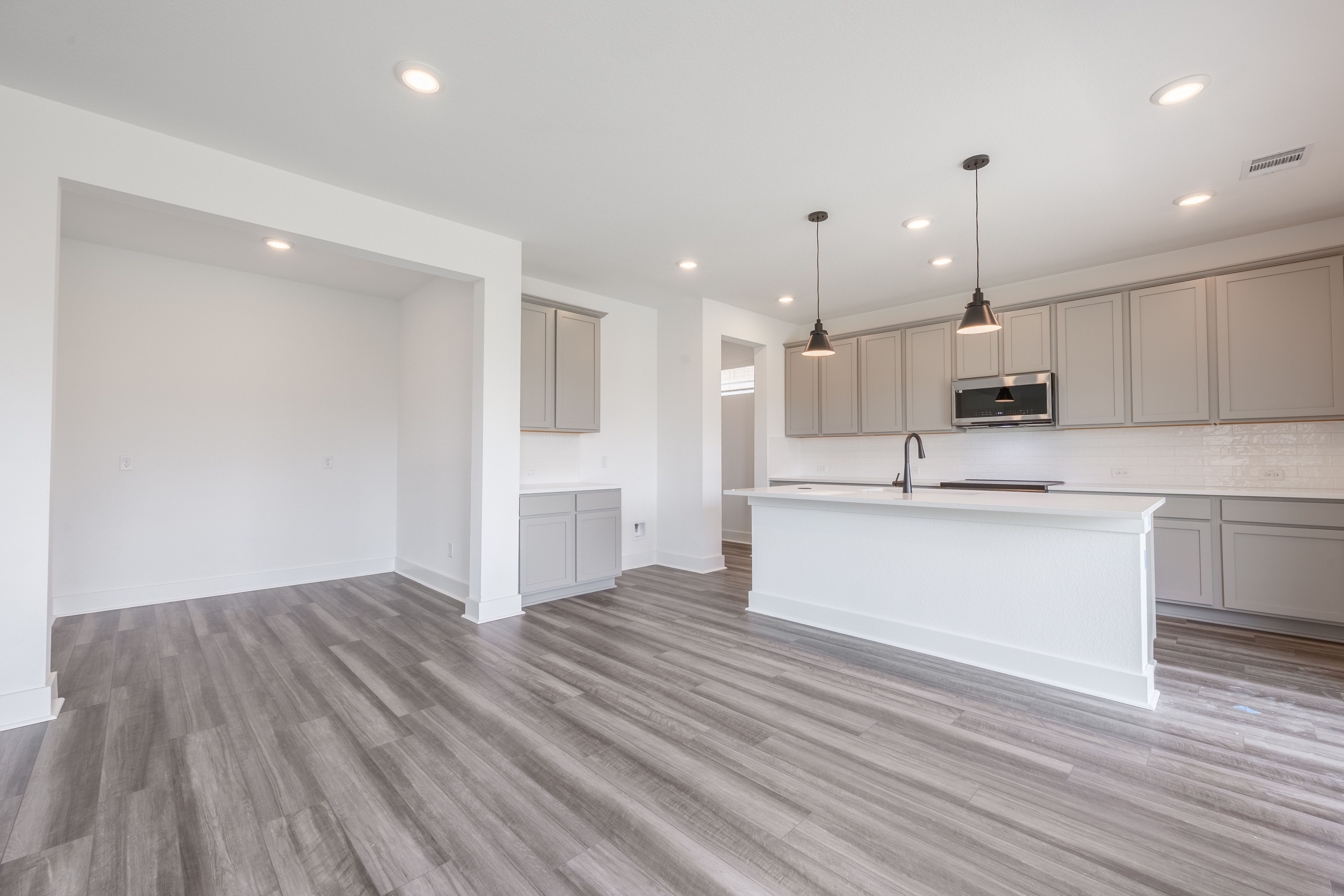 190 Prodigal Way (Beau)