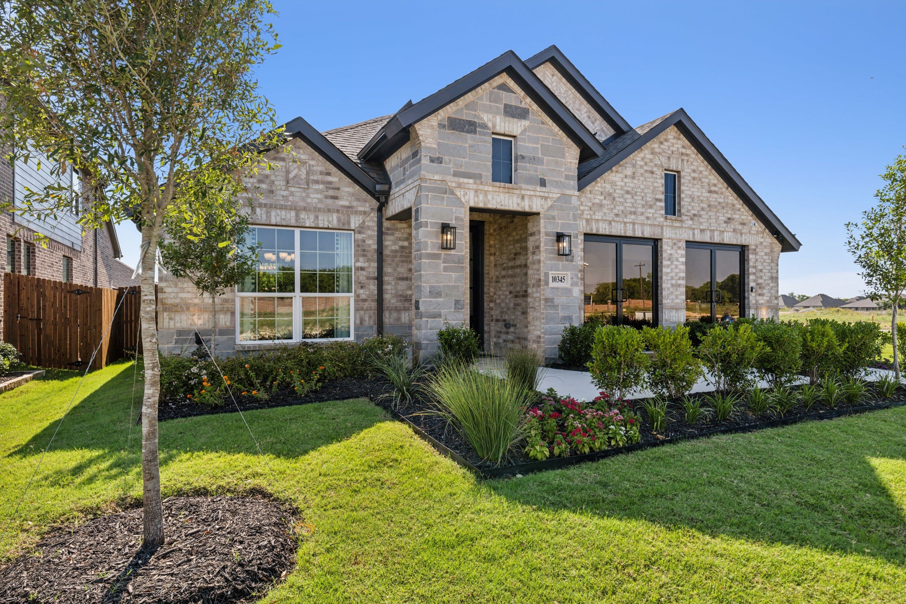 casa en Summer Crest por Risewell Homes