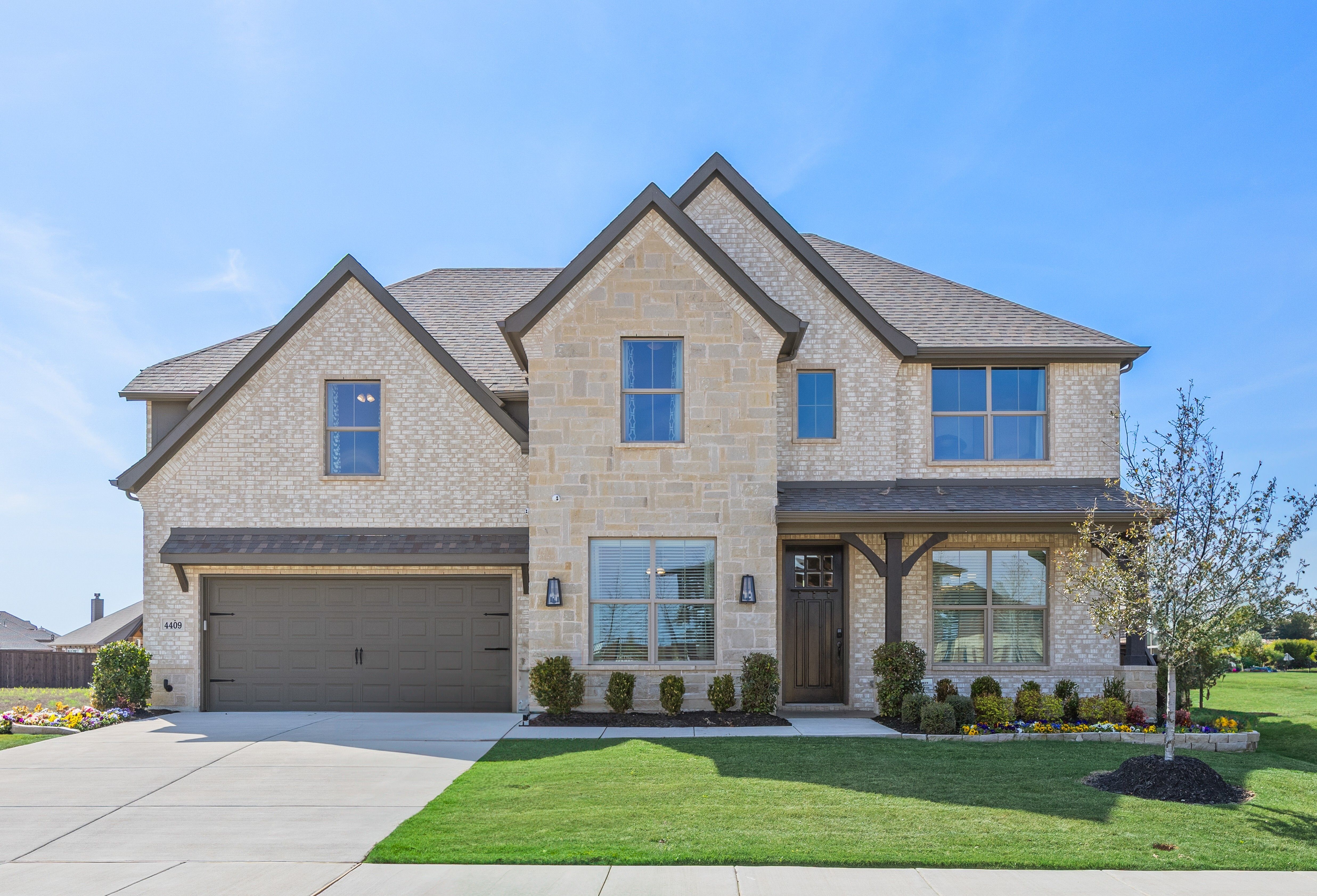 casa en Silo Mills - Signature Series por Risewell Homes